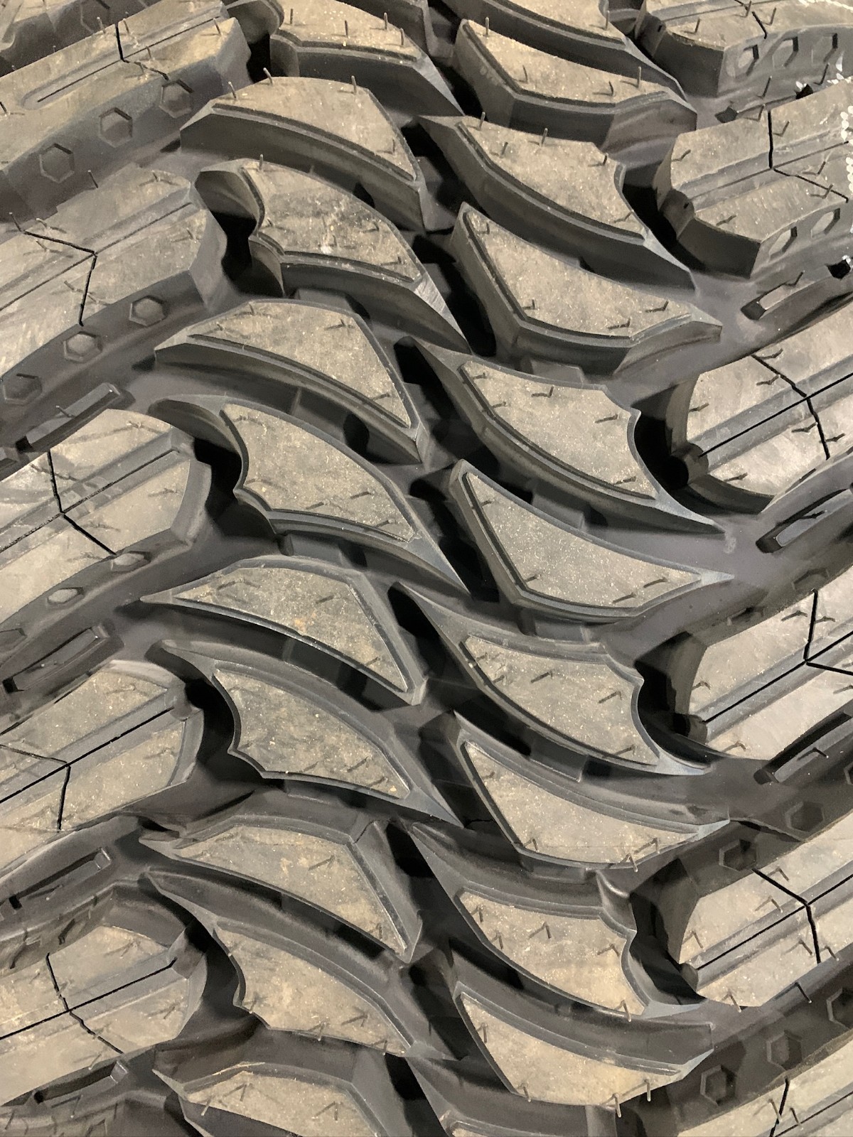 4 New LT 33 13.50 24 LRE 10 Ply Atturo Trail Blade MTS Mud Tires