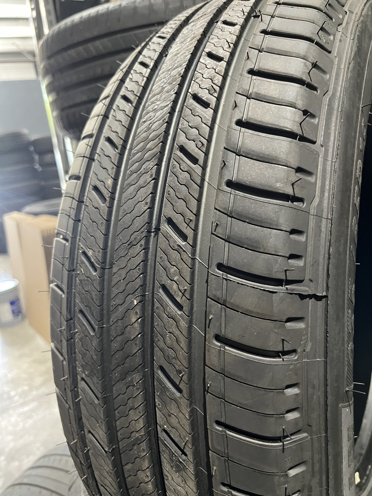 1 New Michelin Premier LTX 235/65R18 106V DOT.0526 8.5/32 New