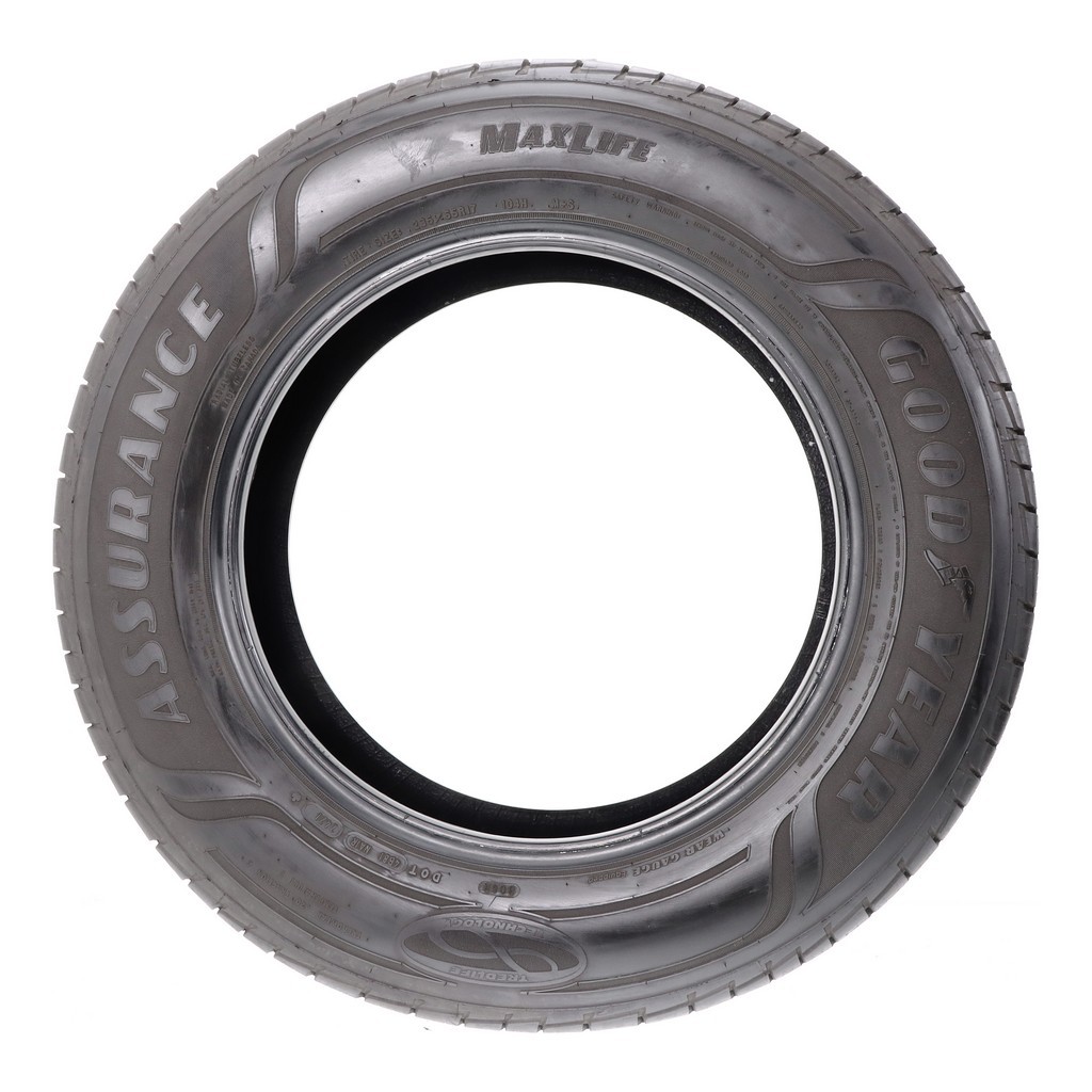 Used 235/65R17 Goodyear Assurance MaxLife 104H – 9.5/32