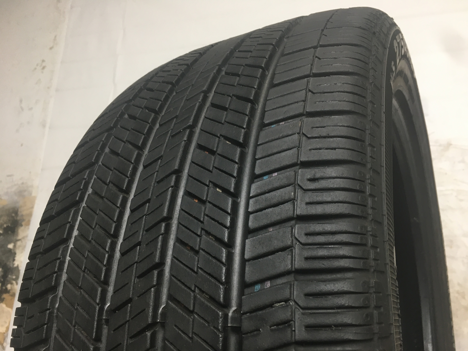 [1] Continental 4×4 Contact P275/45R20 275 45 20 Tire 8.75-9.25/32
