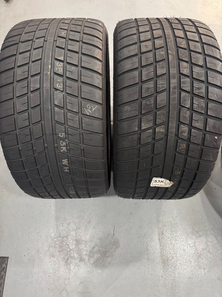 305/680-18 Pirelli racing tires wets