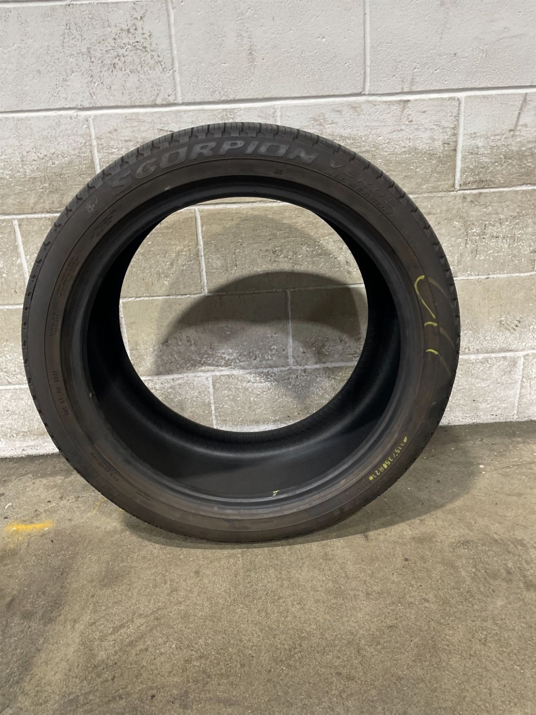 1x P315/35R21 Pirelli Scorpion Verde All Season NO 9/32 111 V Used Tire 3153521