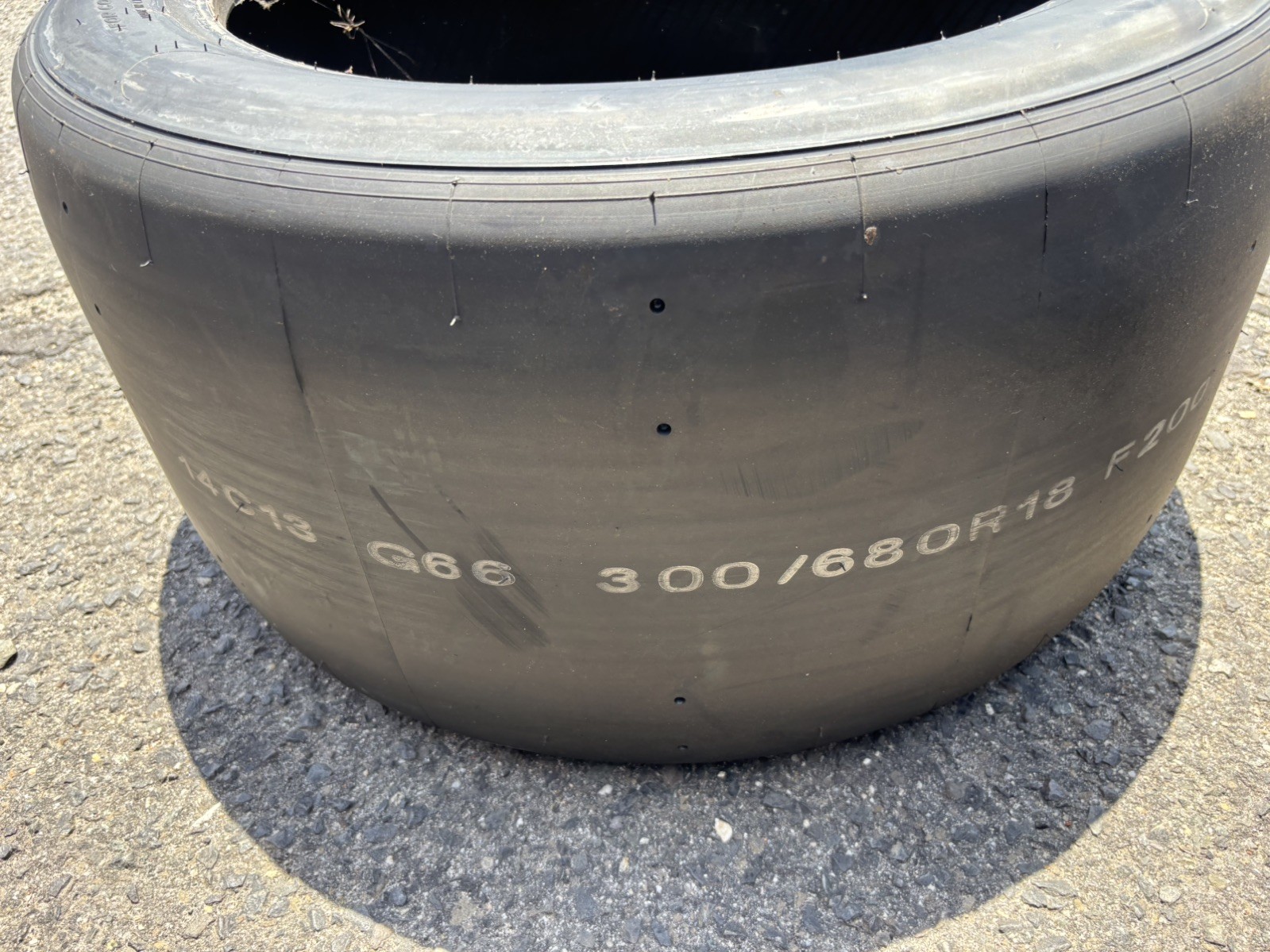 300/680R18 Hankook Ventus F200 Competition Tire Slick 300/680R-18