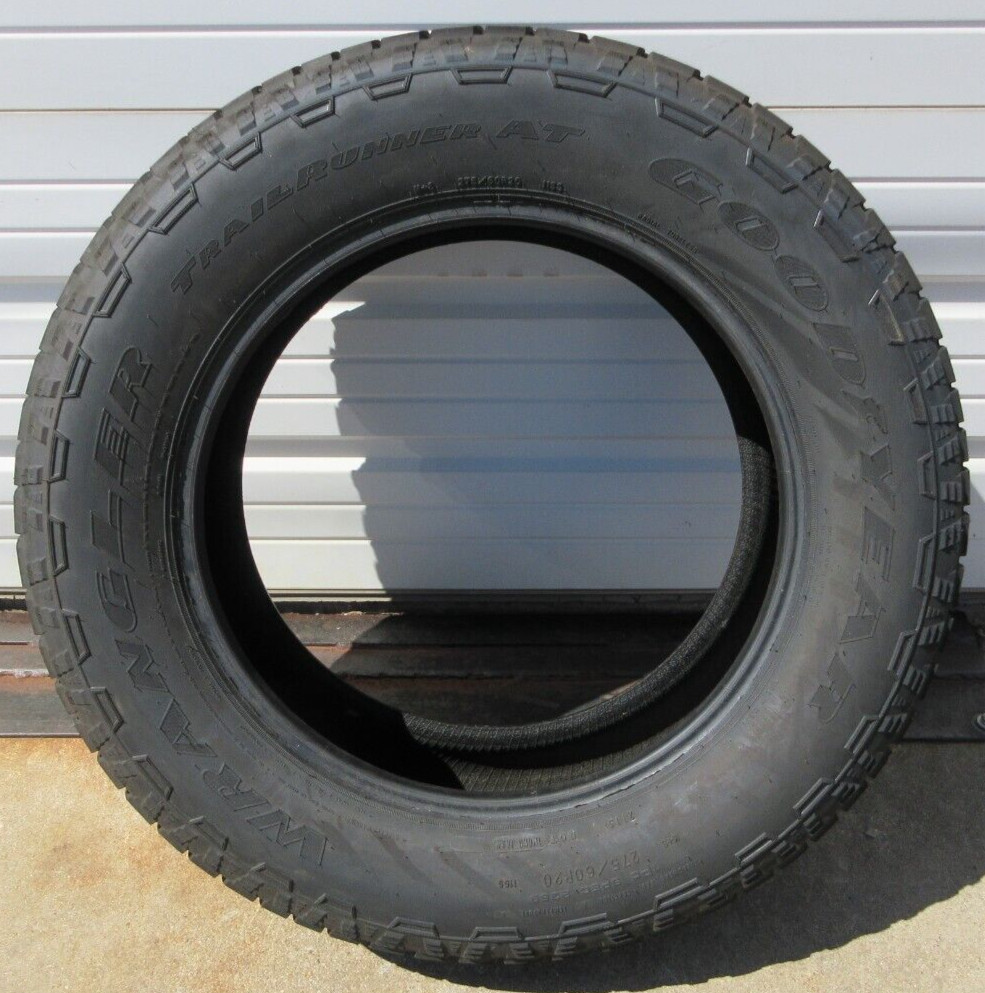 (1) 275/60/R20 Goodyear Trailrunner A/T Factory take off.