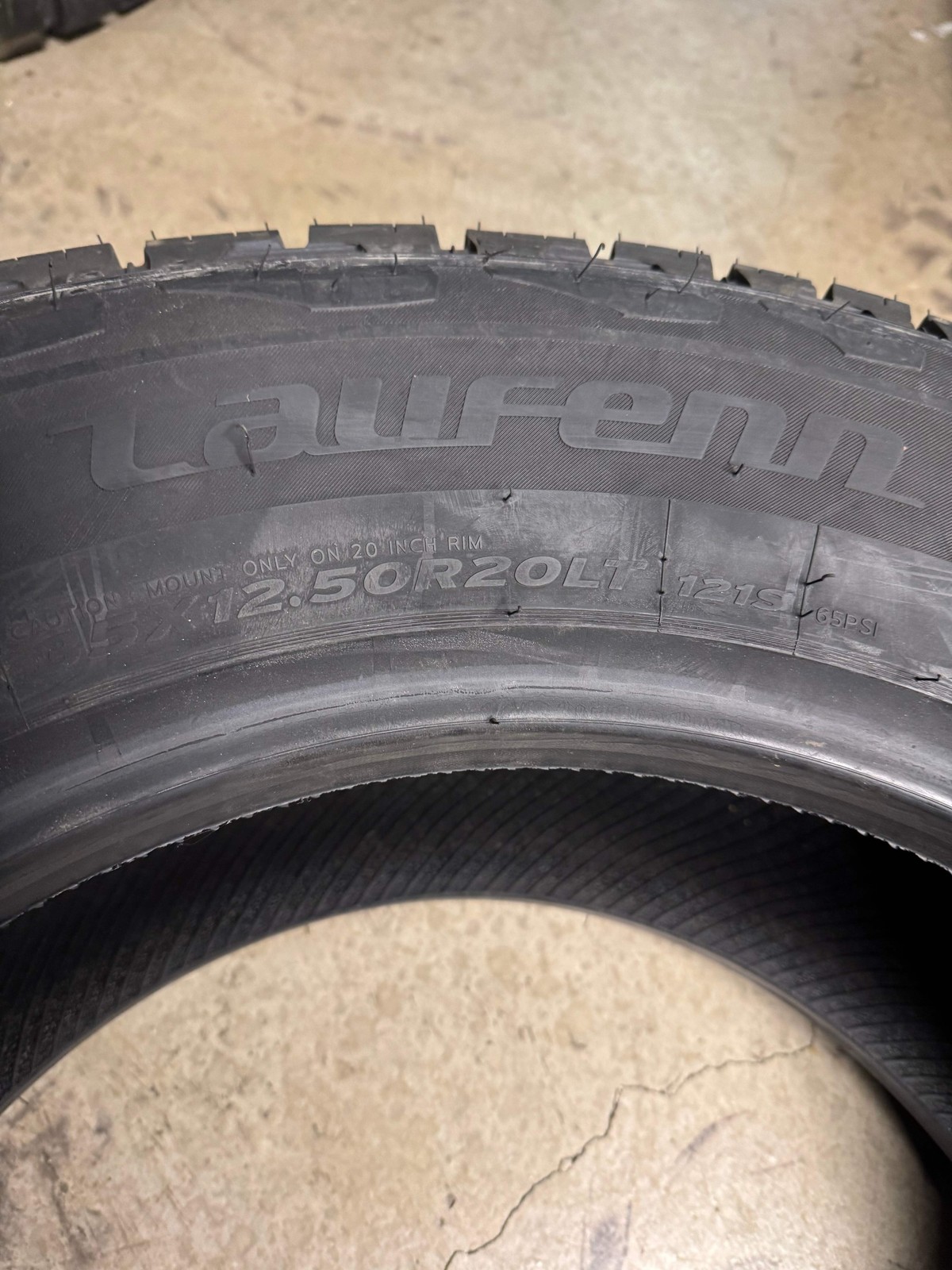 NOS LAUFENN X FIT AT BSW LT 35X12.50R20 121S 10PLY ALL TERRAIN TIRE 2021144