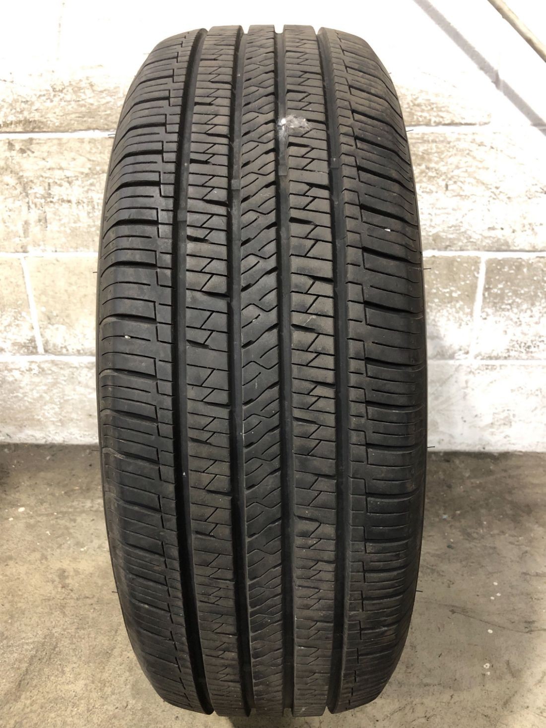 1x P235/60R18 West Lake Foray RP218 9/32 107 Used Tire 2356018
