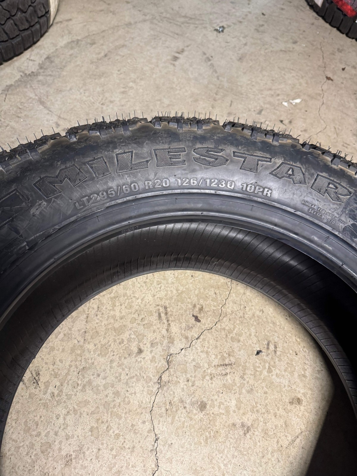NOS MILESTAR PATAGONIA M/T BSW LT 295 60 20 126/123Q 10LY MUD TERRAIN TIRE 22935