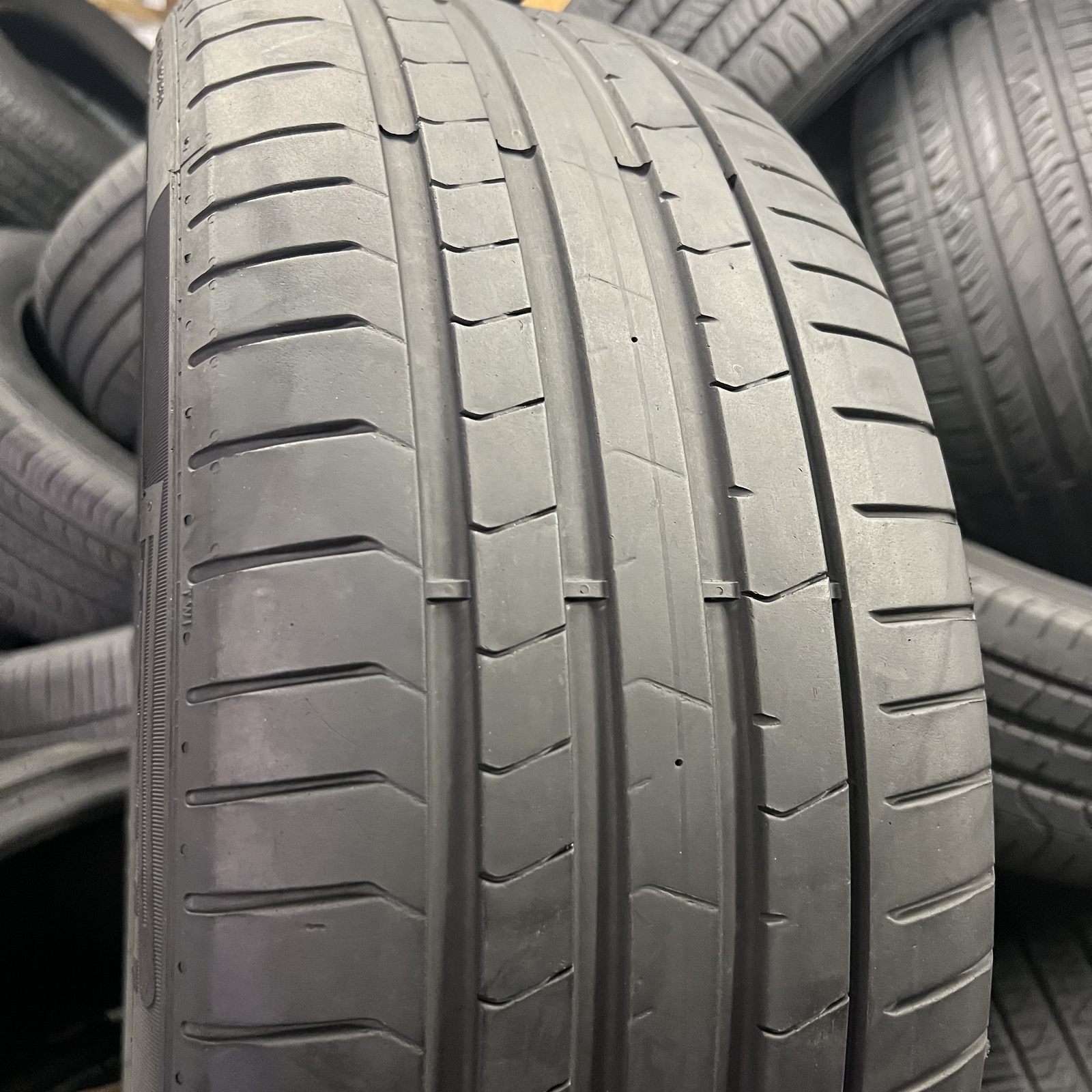 Set Of 2 Tires Pirelli P Zero PZ4 Run Flat BMW 225/45R19 96W DOT.0823 NO Patch