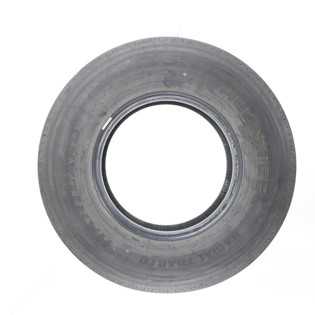 Used ST 235/85R16 Hartland All steel radial trailer 132/127N – 7/32