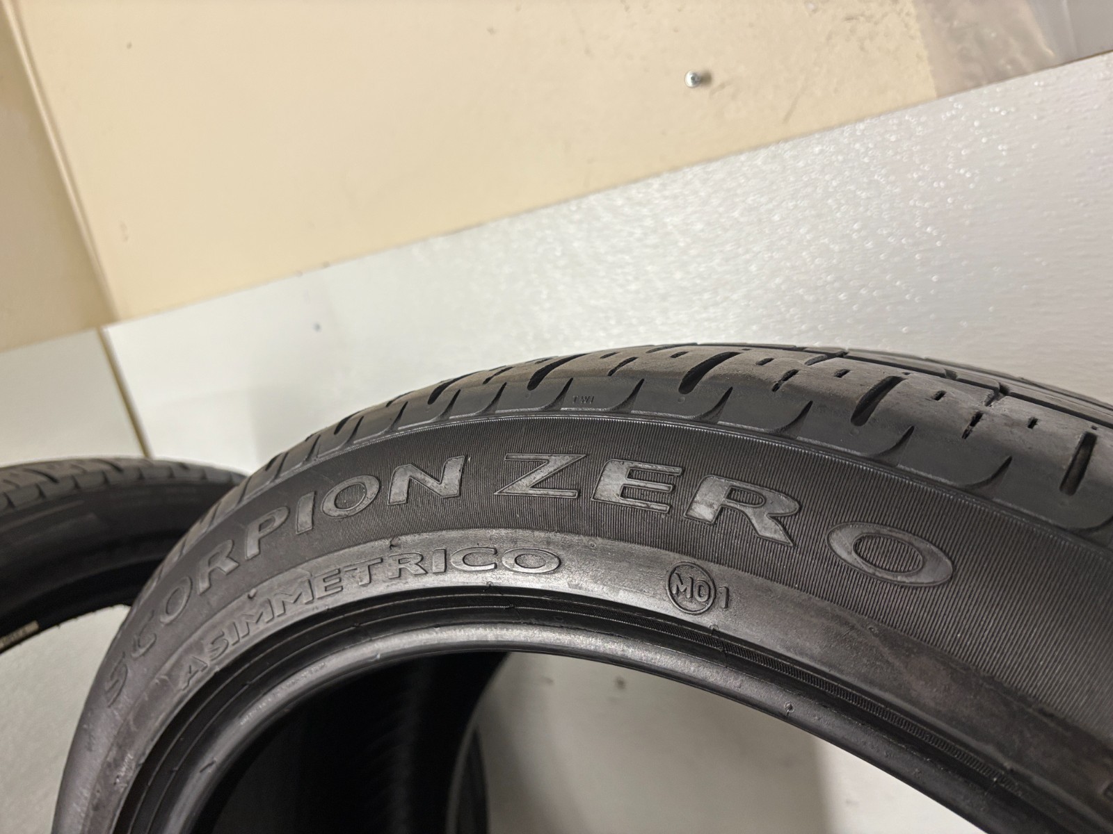 NO SHIPPING ONLY LOCAL PICK UP Set 4 tires 295 40 22 Pirelli Scorpion Zero