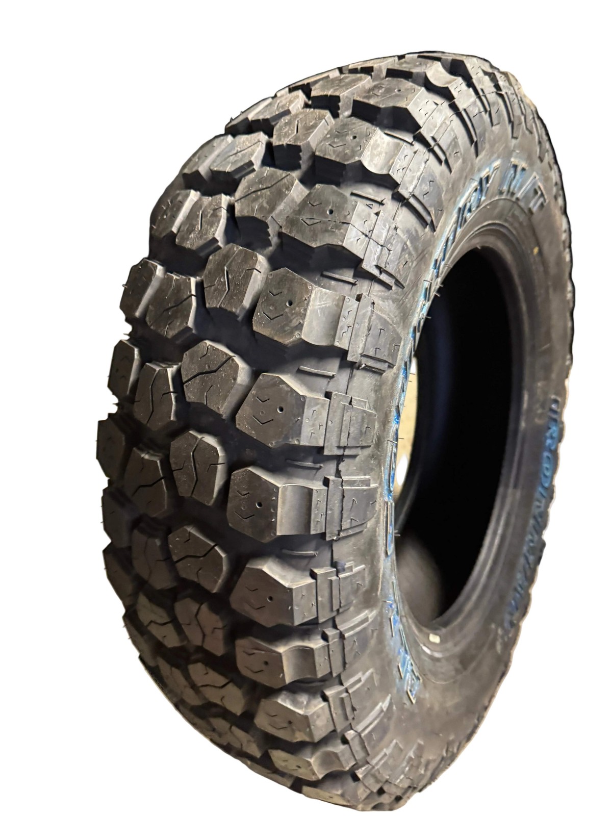 NOS IRONMAN ALL COUNTRY M/T OWL LT 245 75 17 121/118Q 10PLY MUD TERRAIN TIRE 926