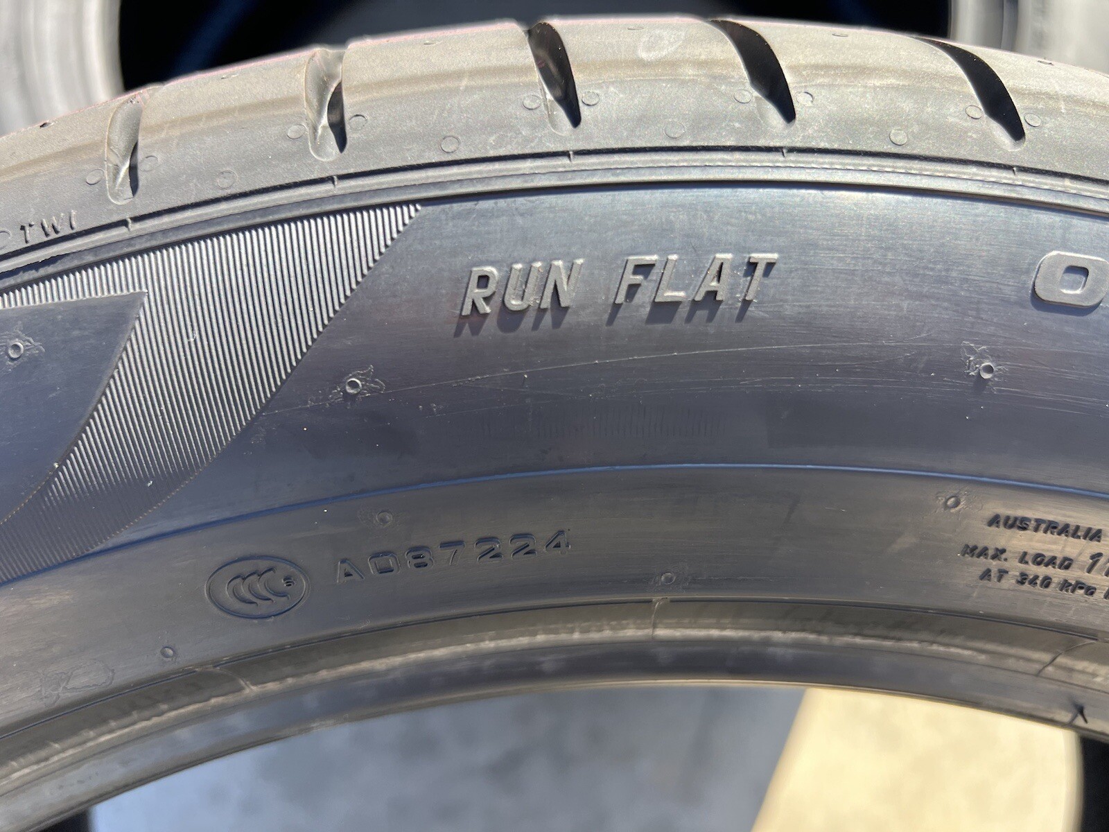 Set of 4 NEW Pirelli P Zero PZ4 Run Flat RFT 305/40R20 Star ★ BMW PZero RunFlat