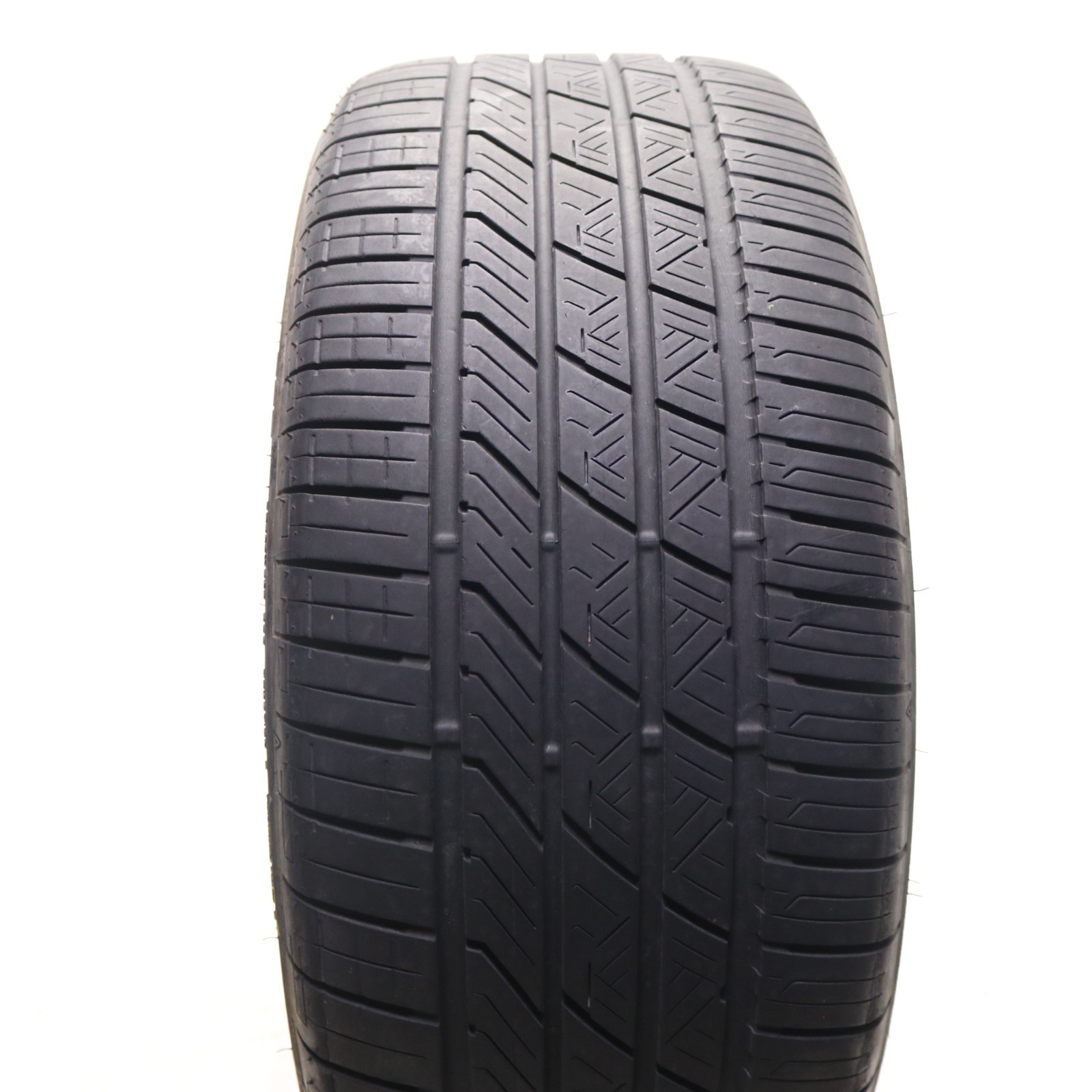 Used 245/45ZR18 Road Hugger GTZ – 100W – 7/32