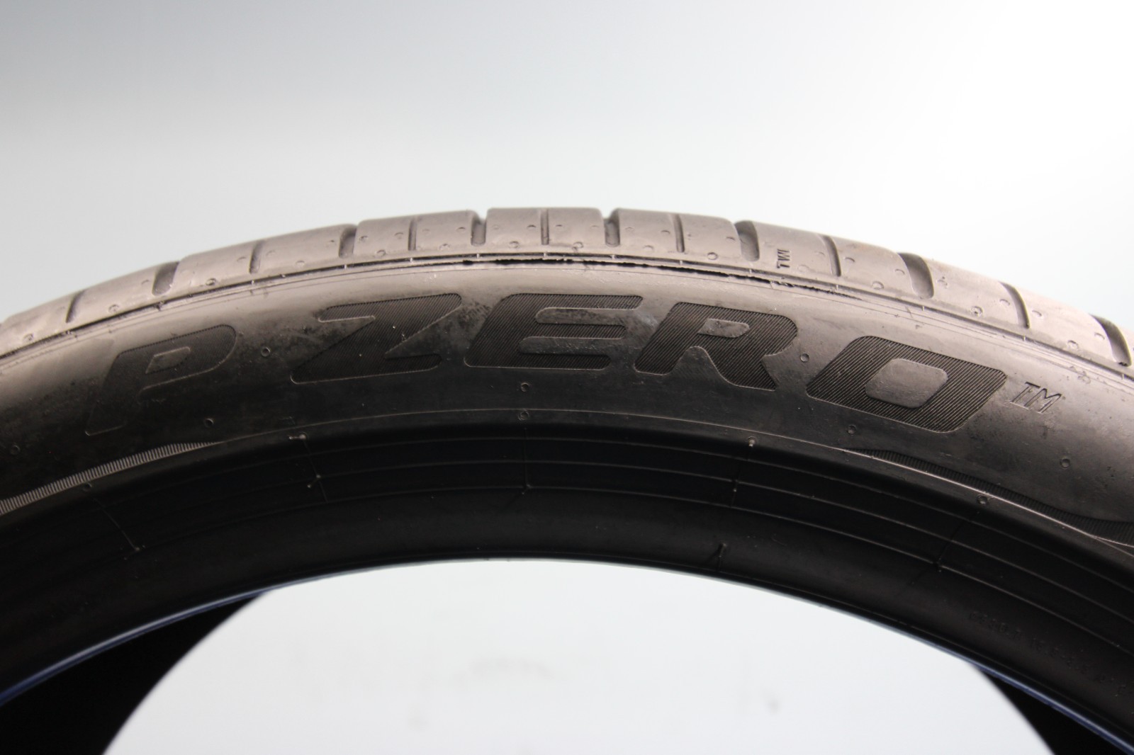 2 Used Pirelli Pzero ★ PZ4 PNCS 255/40R21 255/40/21 2554021 102Y