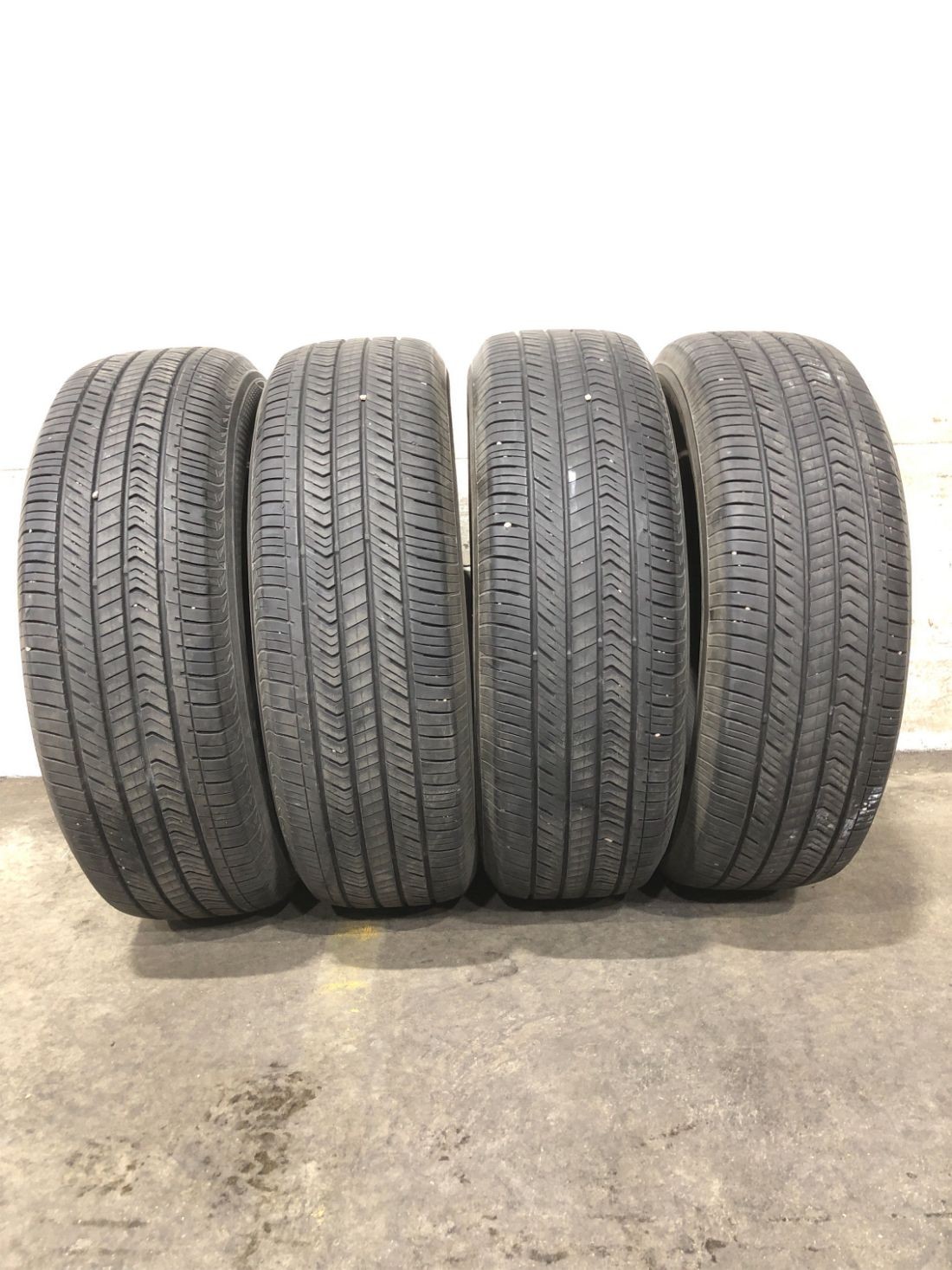 4x P265/70R18 Yokohama Geolandar X-CV G057C 7-8/32 116 T Used Tires 2657018