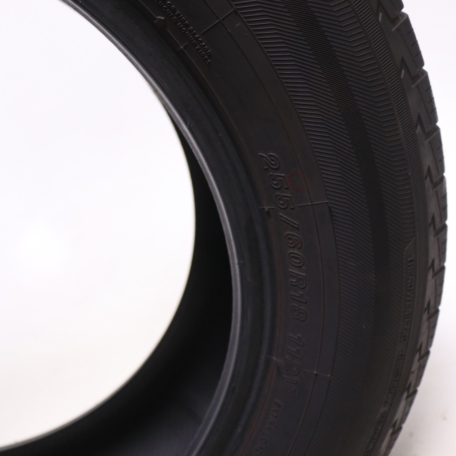 Set of 2 Used 255/60R18 Yokohama Geolandar H/T G056 – 112V – 9-10/32 No Repairs
