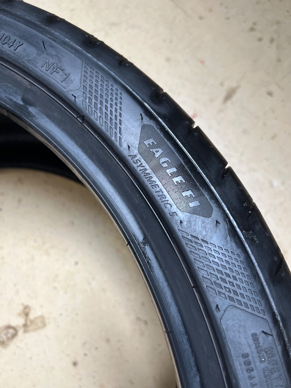 1 – NICE 305/30ZR21 XL (104Y) Goodyear Eagle F1 Asymmetric 5 (NF1) – 4134