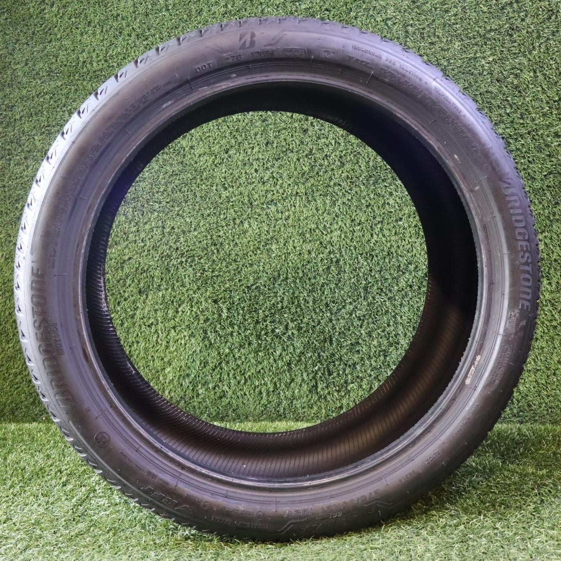 1 275 35 21 Bridgestone Alenza 001 RFT with 90% Tread 9/32 103Y #28040