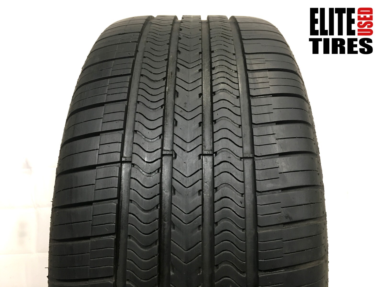 [1] Goodyear Eagle Sport A/S ROF Run Flat MOE 285 40 20 Tire 8.5-9.5/32