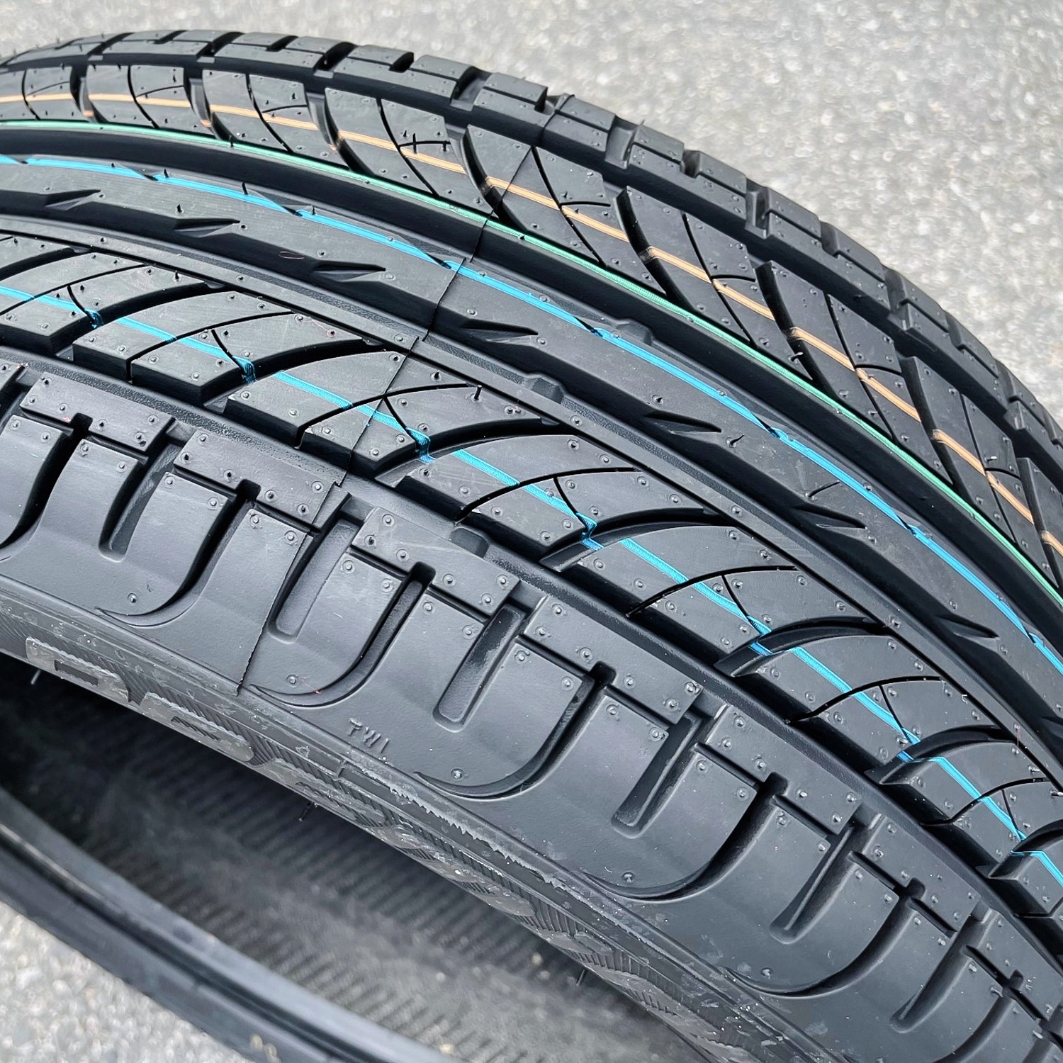 4 Tires Premiorri Solazo 195/60R15 88V Performance