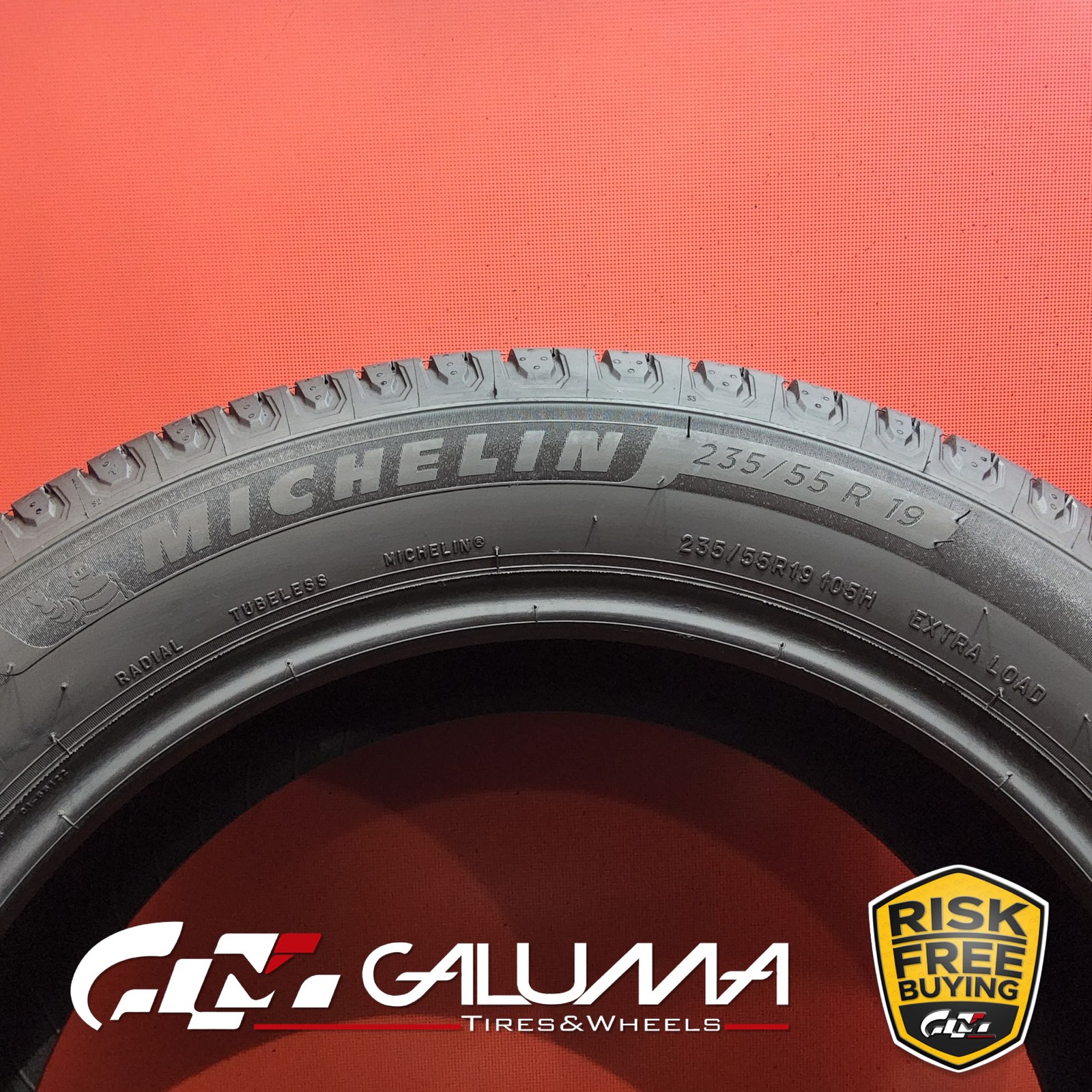 1 (One) Tire Michelin Defender 2 XL 235/55R19 235/55/19 105H No Repairs #94755