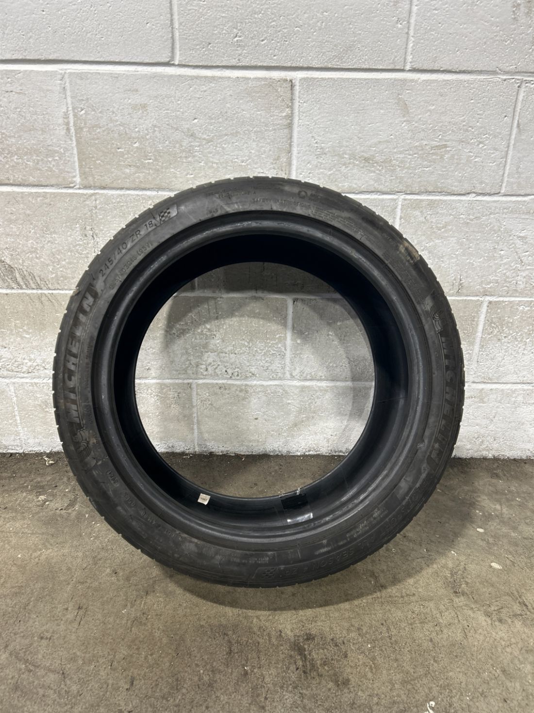 1x P245/40R18 Michelin Pilot Sport A/S 4 ZP 9/32 Used Tire