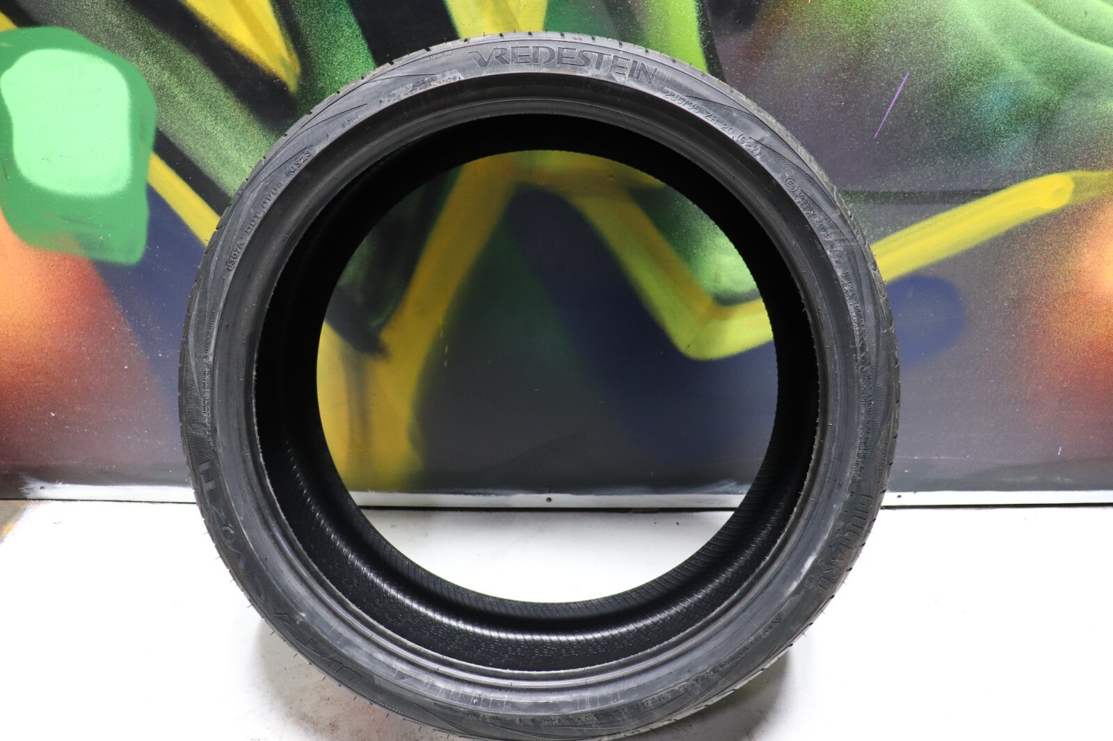 Set of 2 New 235/35ZR20 Vredestein Ultrac Vorti + – 92Y – 9.5/32 New