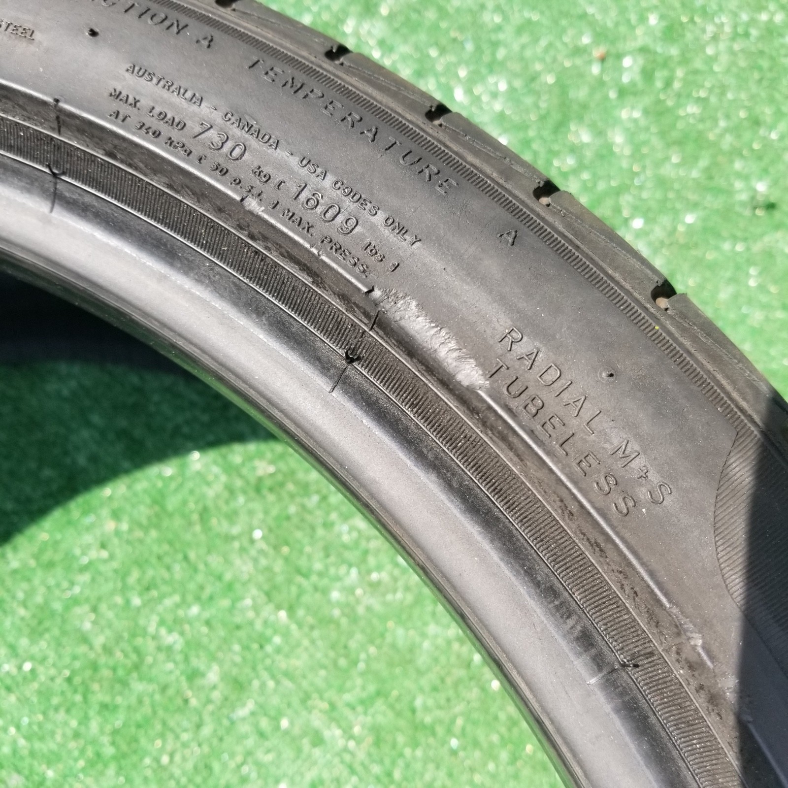 255/35R20 Pirelli Cinturato P7 All Season Tire J Jaguar 255/35R-20 97H 60% Tread