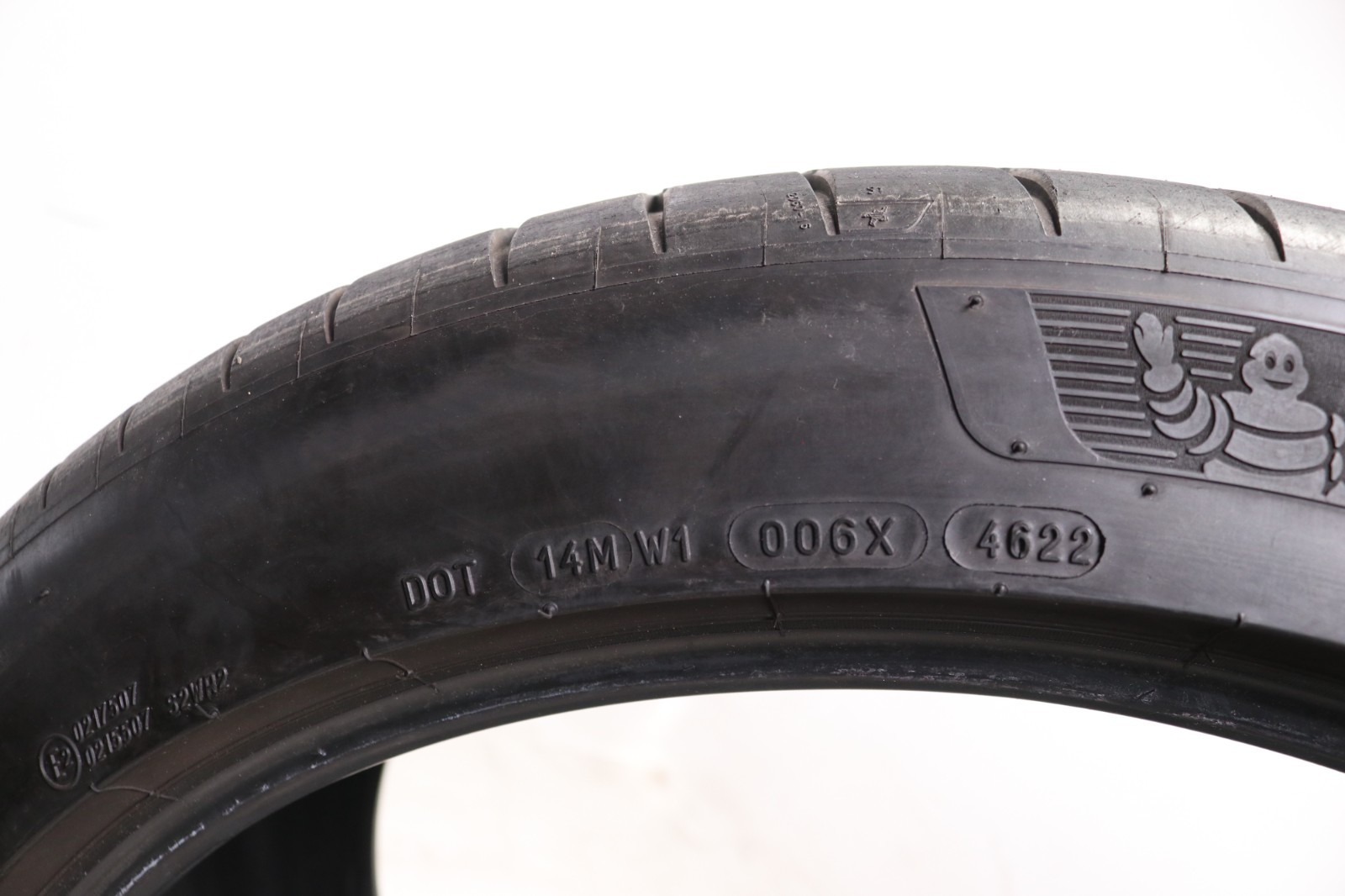 Set of 2 Used 325/35ZR22 Michelin Pilot Sport 4 S MO1 – 114Y – 7-8/32