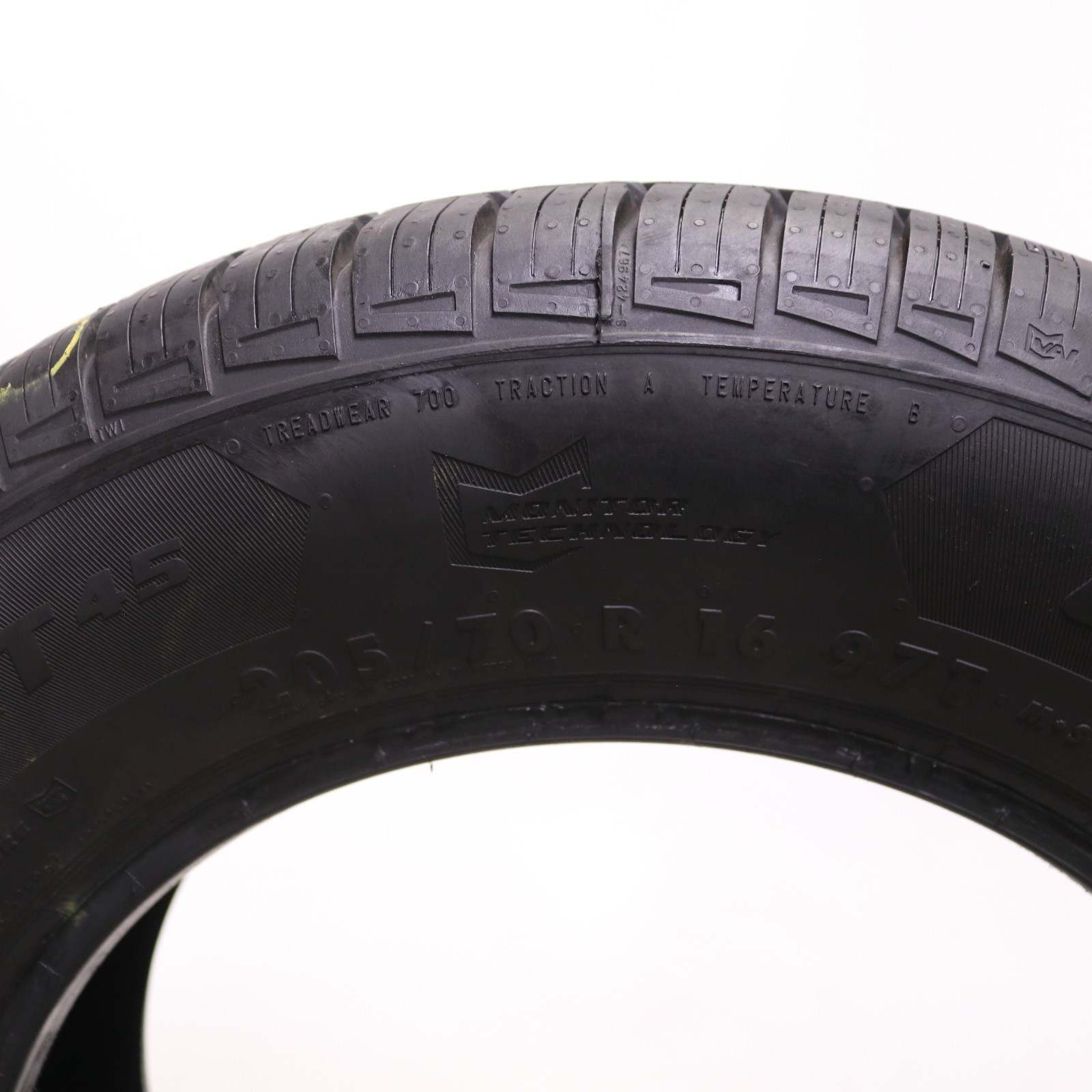 Set of 2 Take Off 205/70R16 General Altimax RT45 – 97T – 10-10.5/32 No Repairs