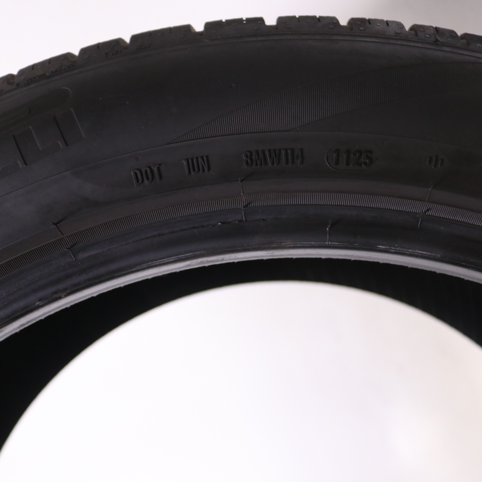 Set of 2 Used 275/45R21 Pirelli Scorpion Zero All Season MO – 107H – 8-8.5/32