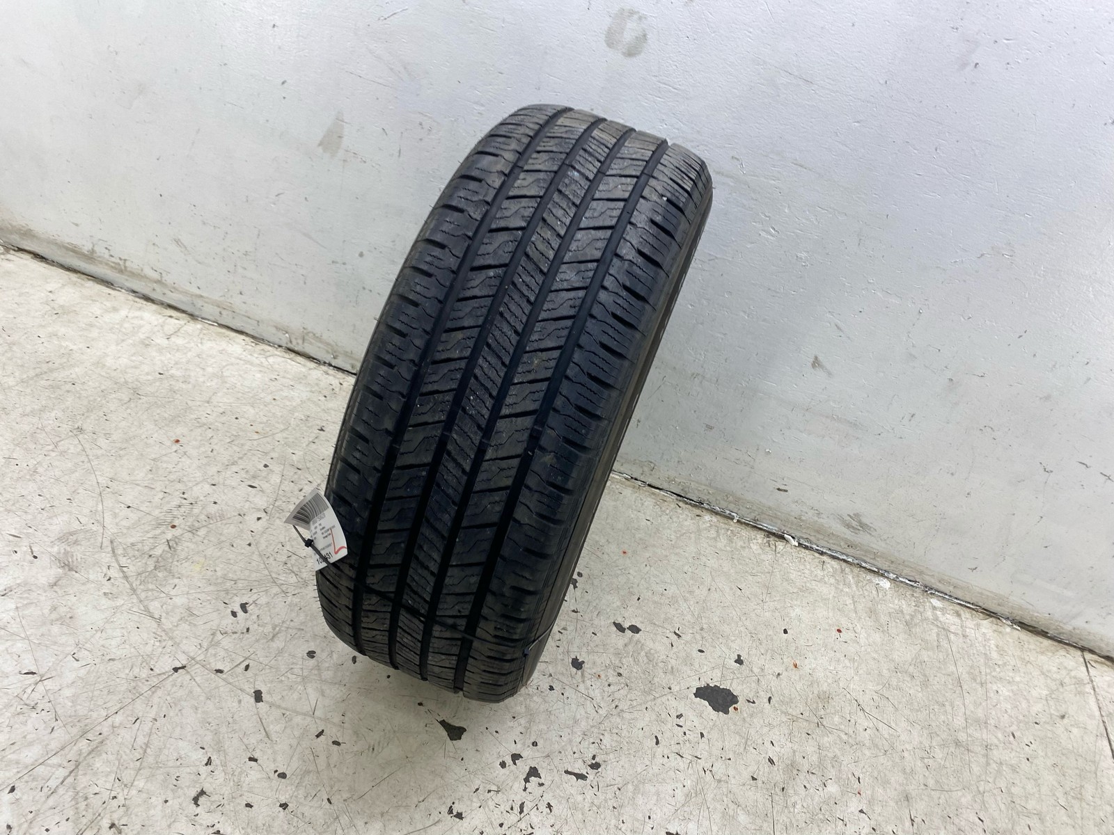 ADVANTA HTR-800 275/55R20 TREAD DEPTH 6/32 DATE CODE 5223