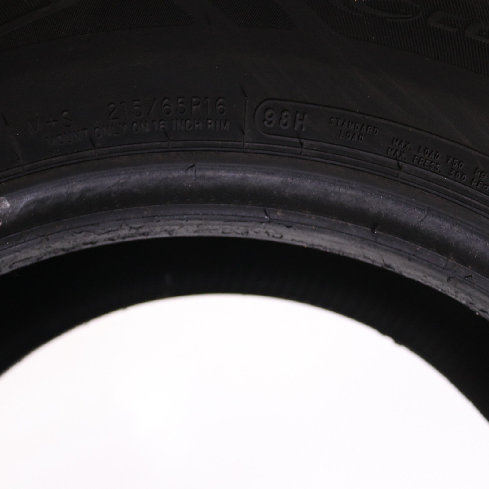 Set of 2 Used 215/65R16 Cooper Endeavor Plus – 98H – 8.5-9/32