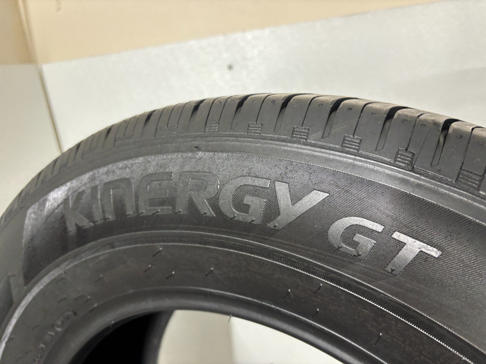 NO SHIPPING ONLY LOCAL PICK UP 2 Tires 255 65 18 Hankook Kinergy GT