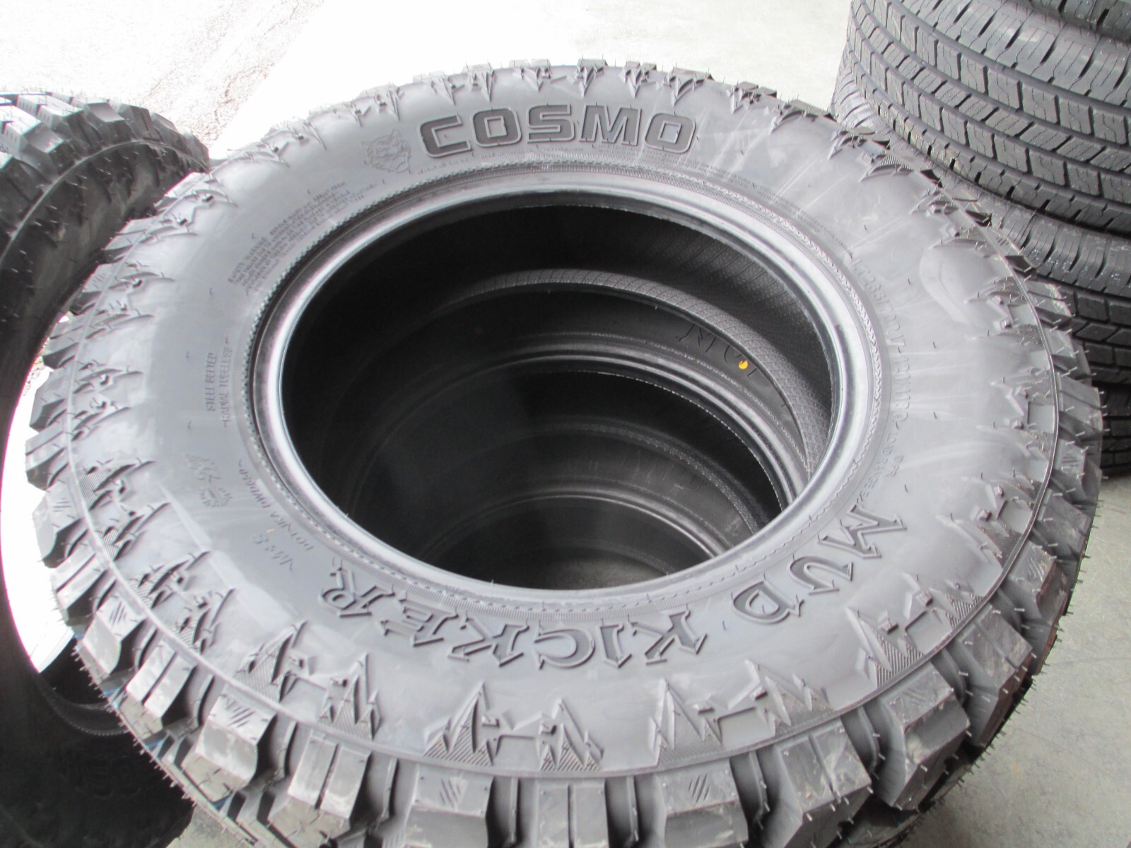 4 New 37×13.50r20 inch Cosmo Mud Kicker M/T Tires 37135020 13.50 20 R20 MT 12Ply