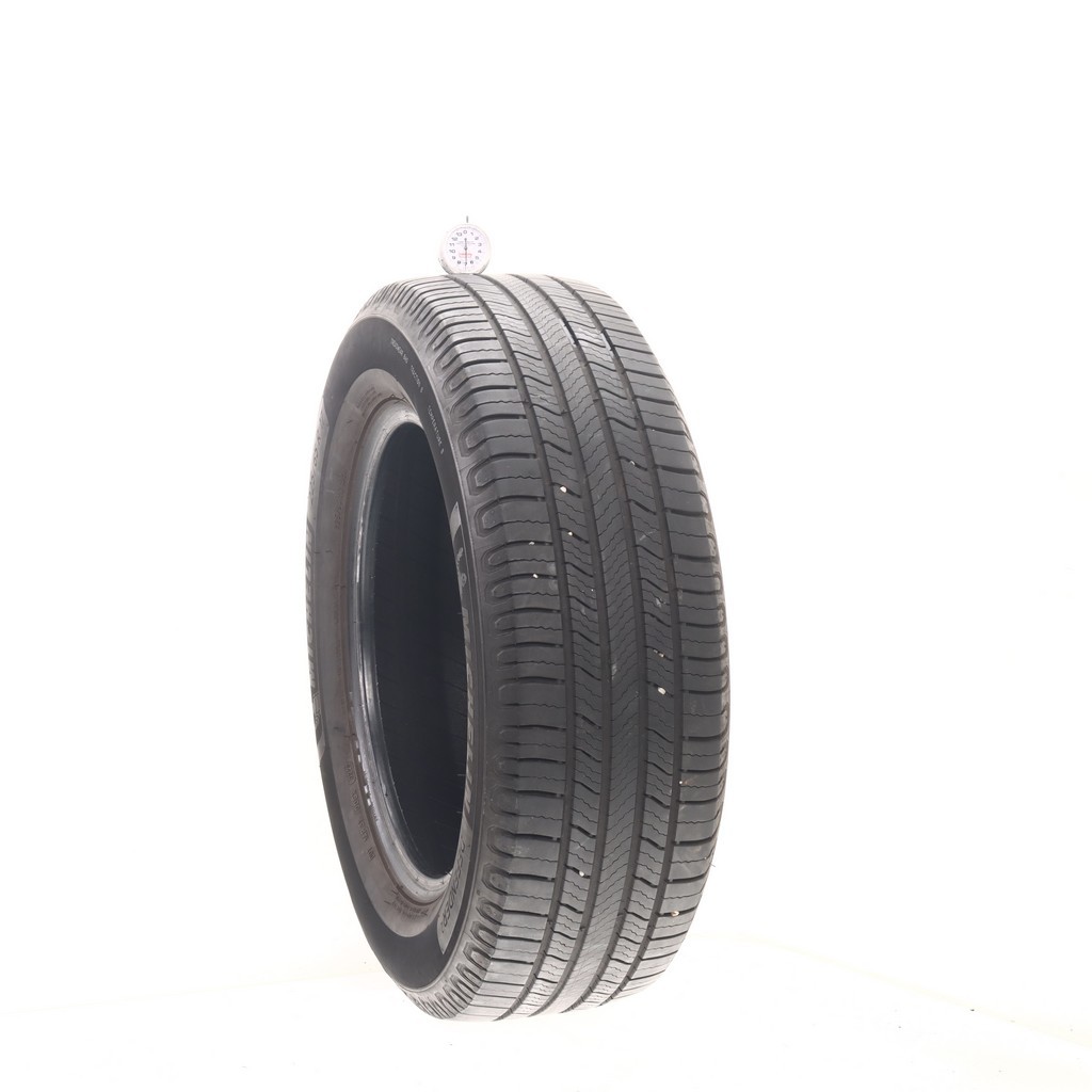 Set of (4) Used 225/65R17 Michelin Defender 2 102H – 6.5-7/32