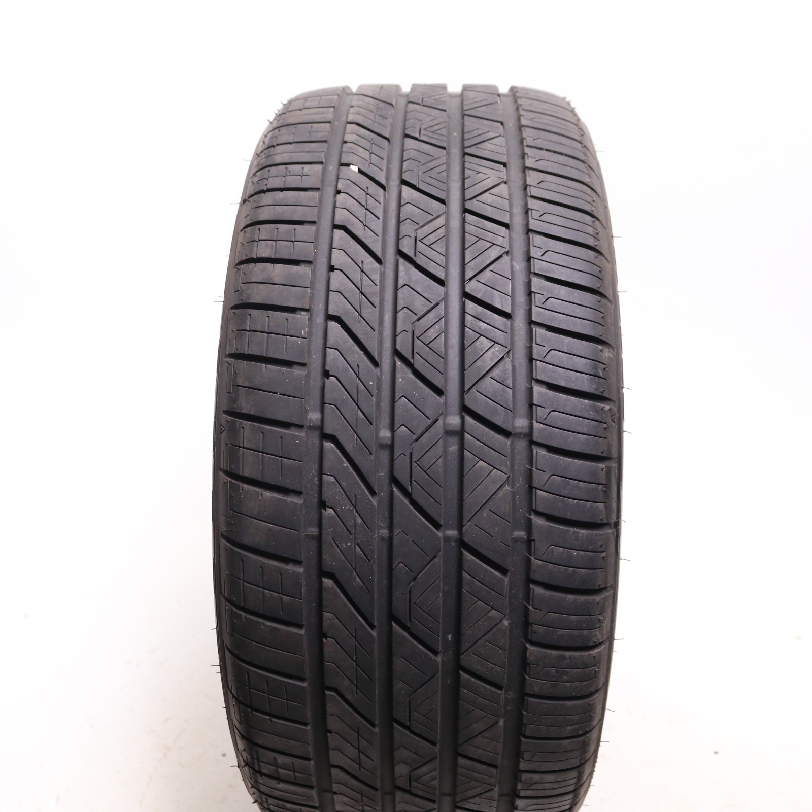 Used 245/40ZR18 Road Hugger GTZ – 97W – 9/32