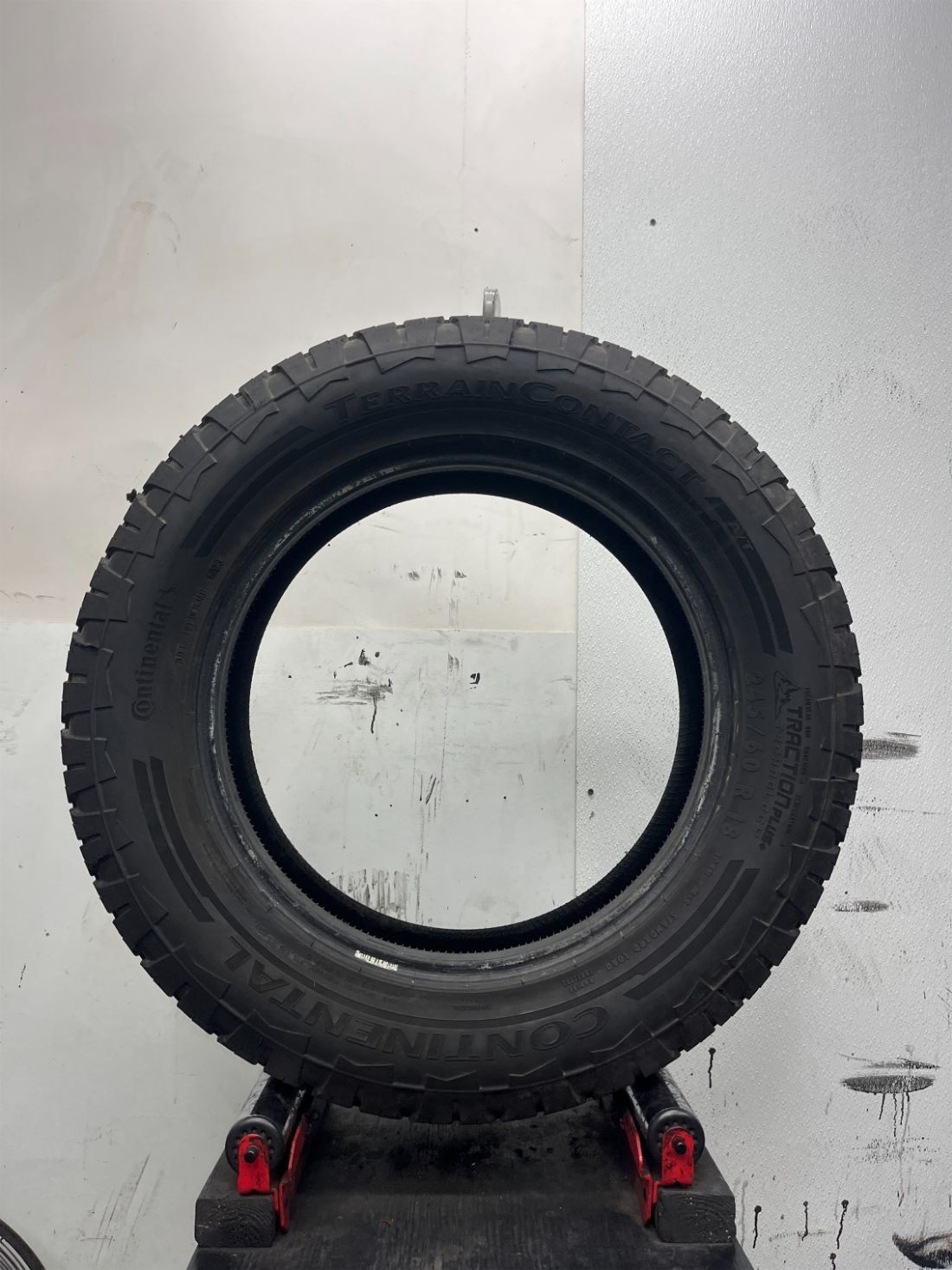 1 Used P245/60R18 Continental TerrainContact A/T 105 H – 9/32