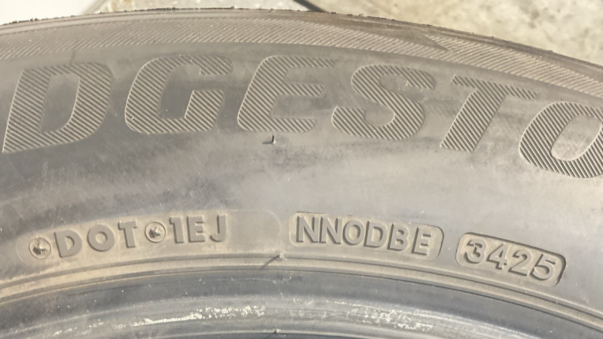 4- Used BRIDGESTONE BLIZZAK DMV2 275/55R19 111T SL BSW