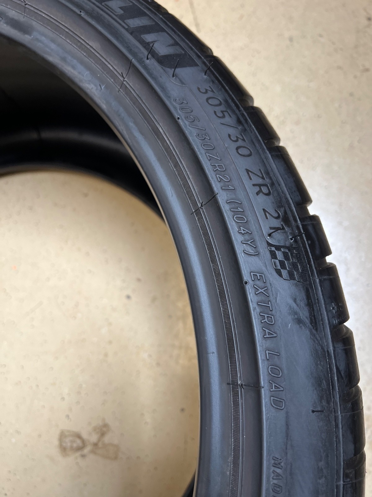 2 – TAKEOFF 305/30ZR21 XL (104Y) Michelin Pilot Sport 4 S (NA0) Porsche – 3040