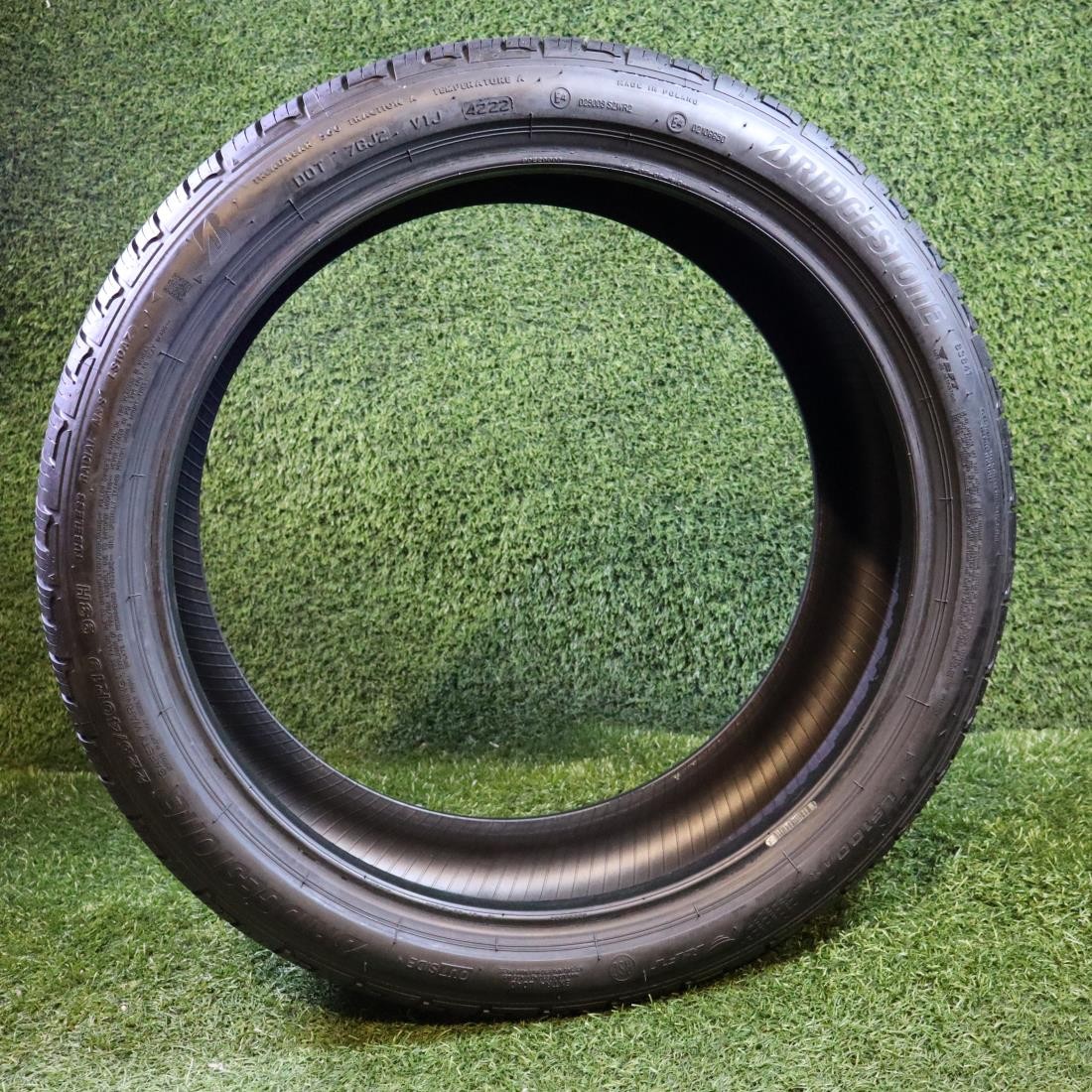 Pair 225 40 19 Bridgestone Turanza LS 100 Run Flat 90% Tread 8/32 93H #27727