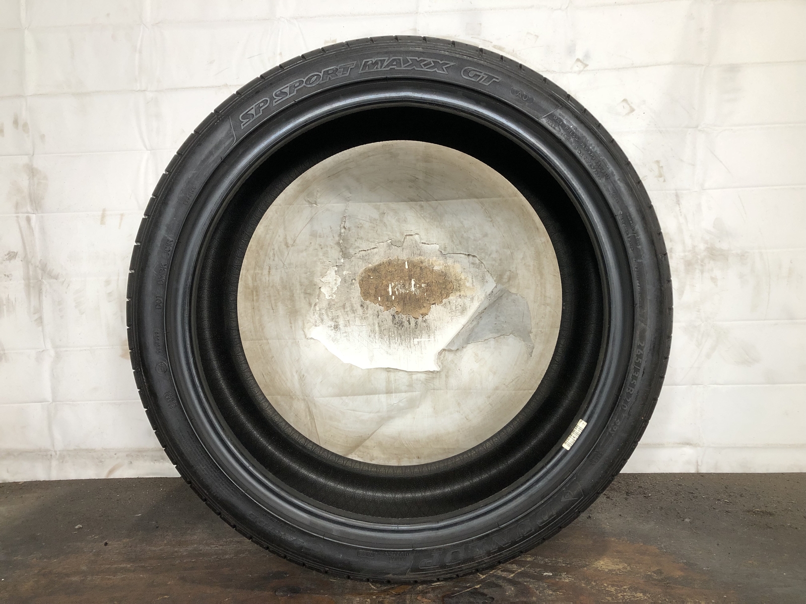 [1] Dunlop SP Sport Maxx GT P265/35R20 265 35 20 Tire 8.0/32