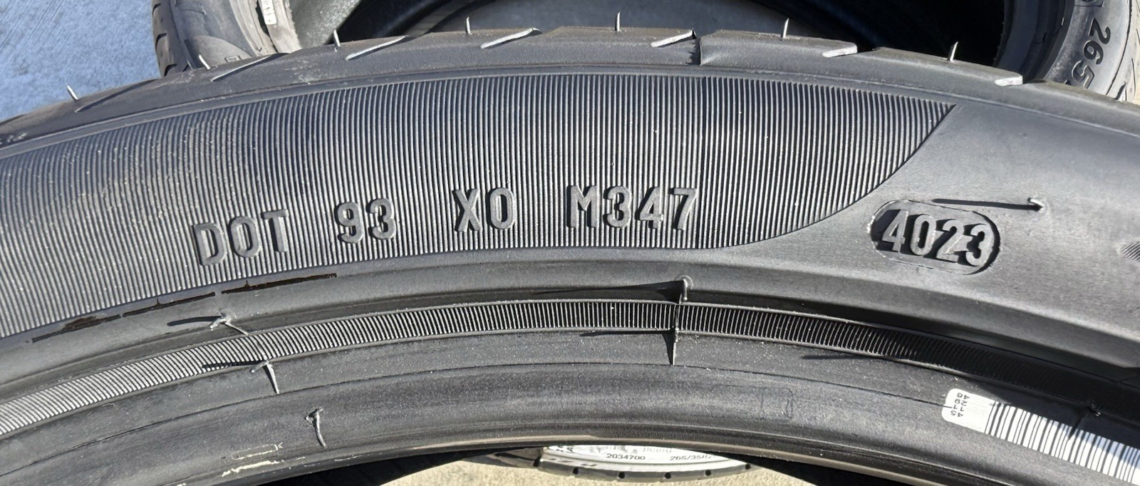 Set of TWO BRAND NEW 265/35R20 99Y Pirelli P Zero Tires 2653520
