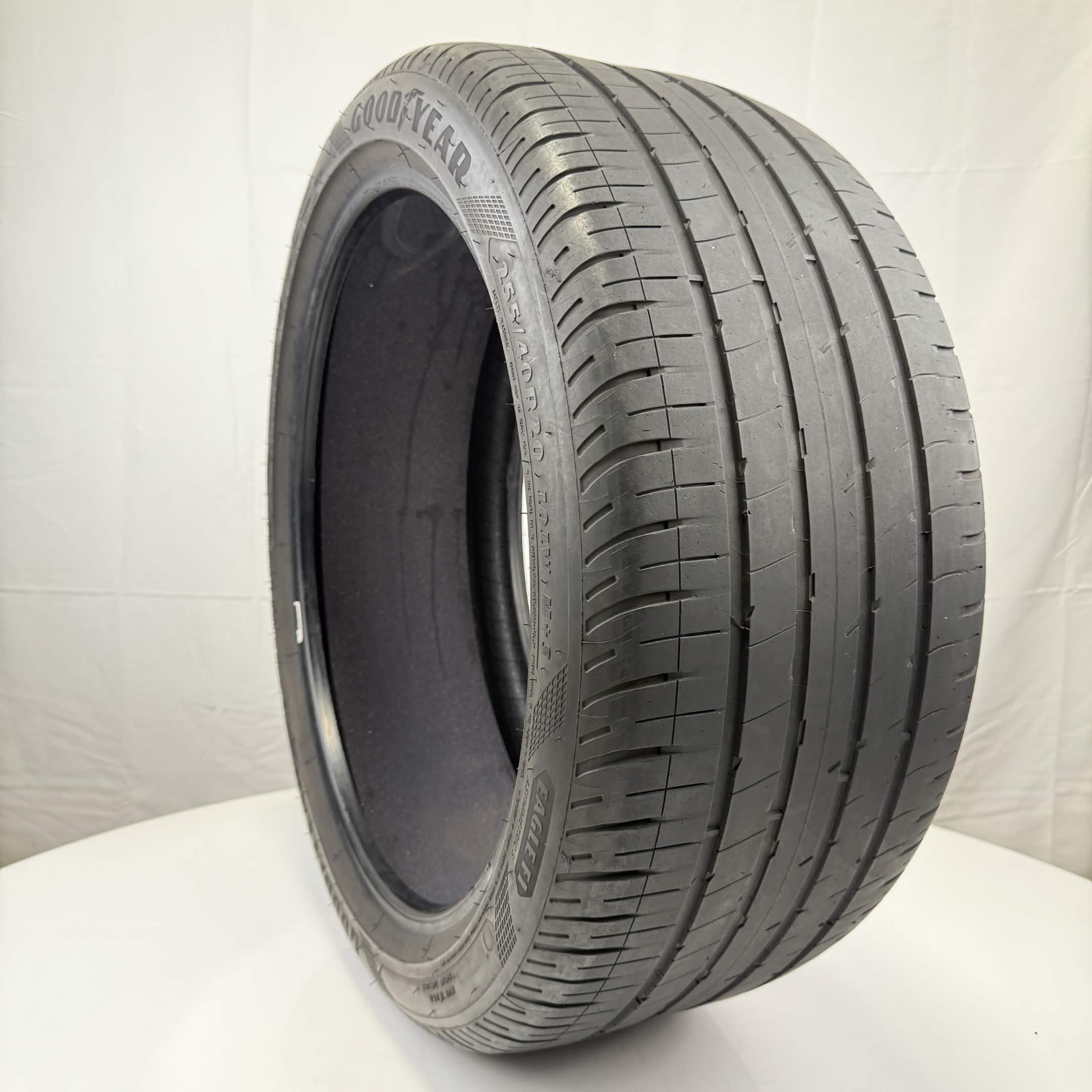 Used 255/40R20 Goodyear Eagle F1 Asymmetric 5 TO SoundComfort 101W 4.5/32
