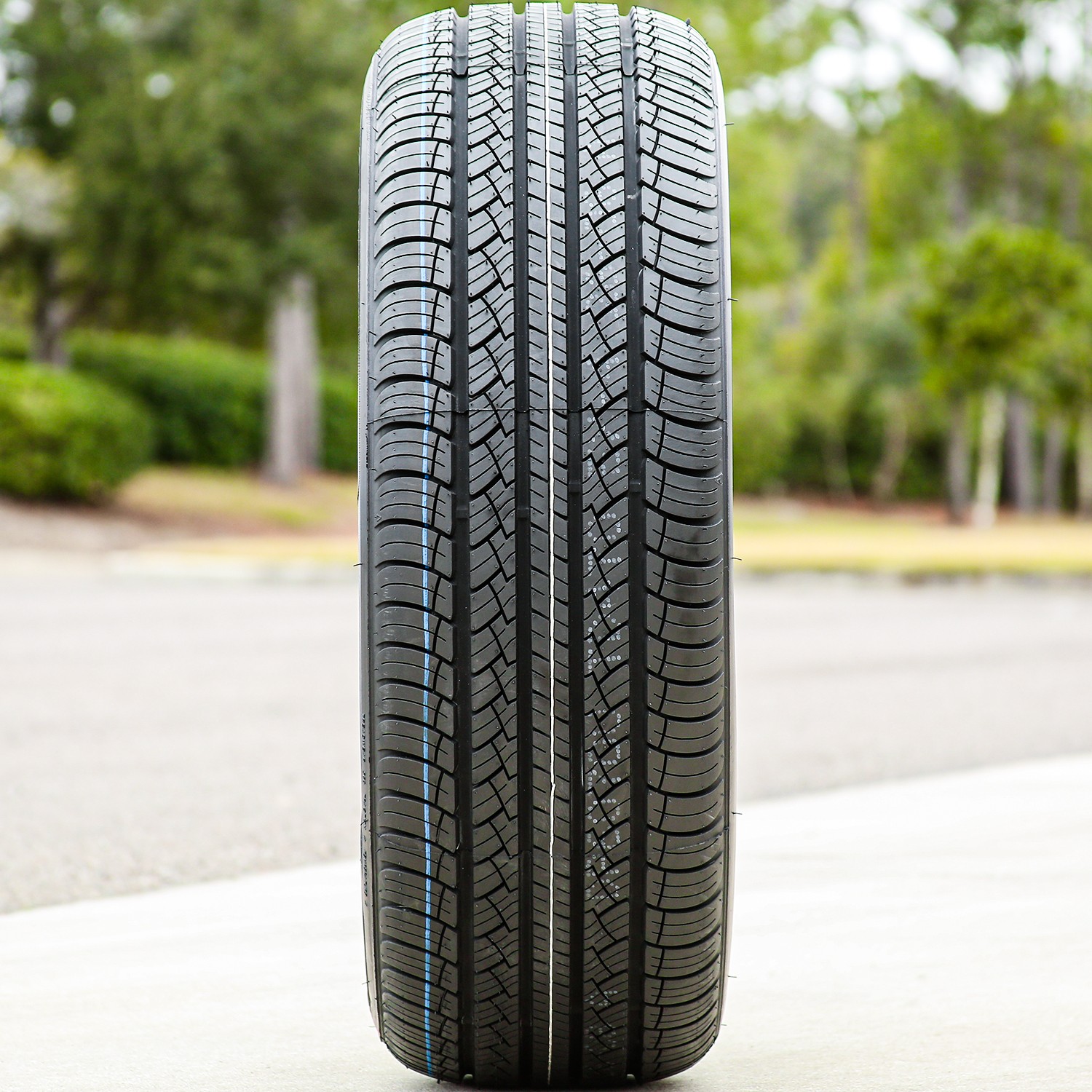 Cosmo RoadHunter 225/55R19 99V All Season Tire 60k Mi Warranty UTQG 560AA