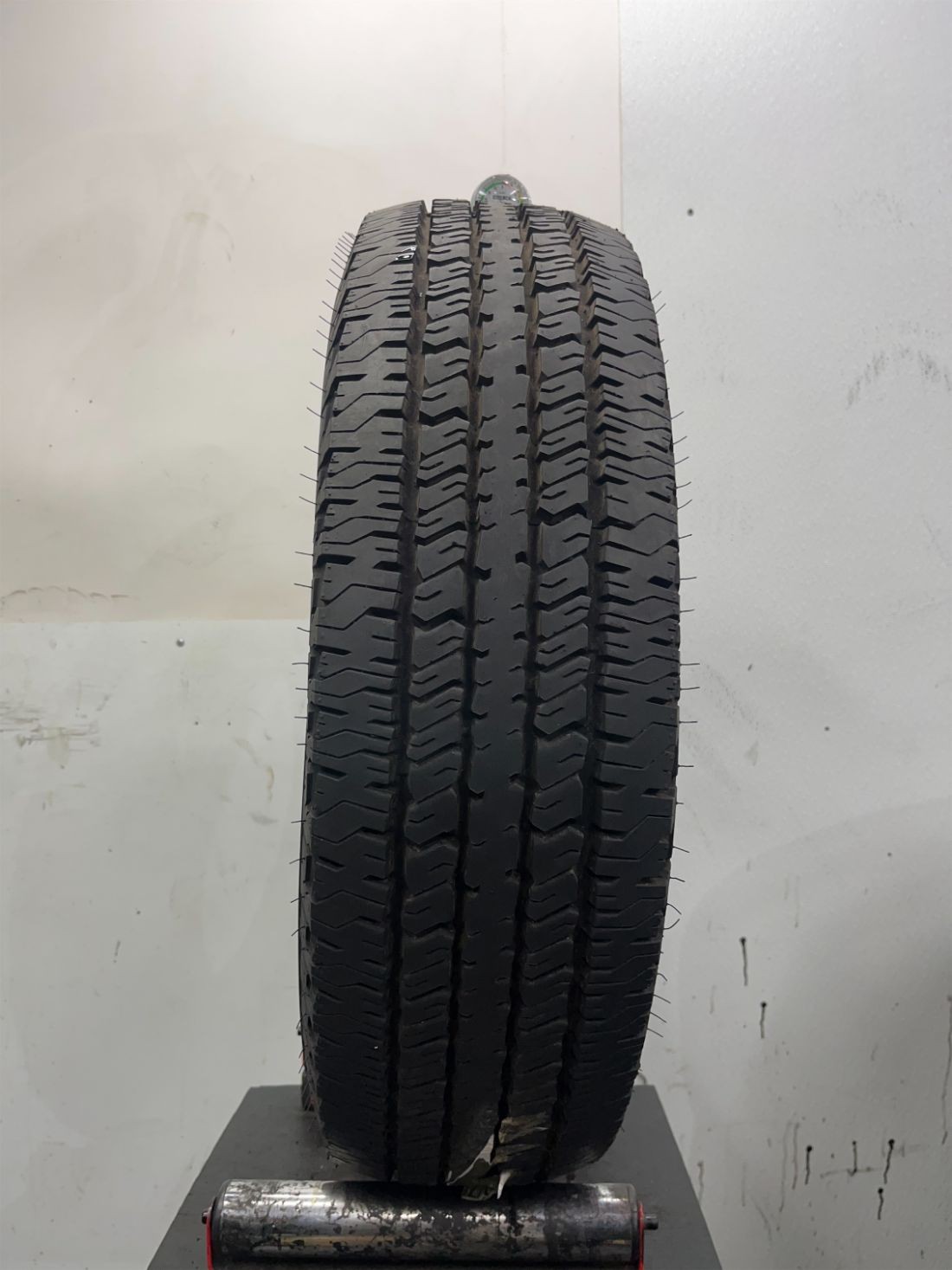 1 Used P235/75R17 Hankook DynaPro AT 108 S – 13/32