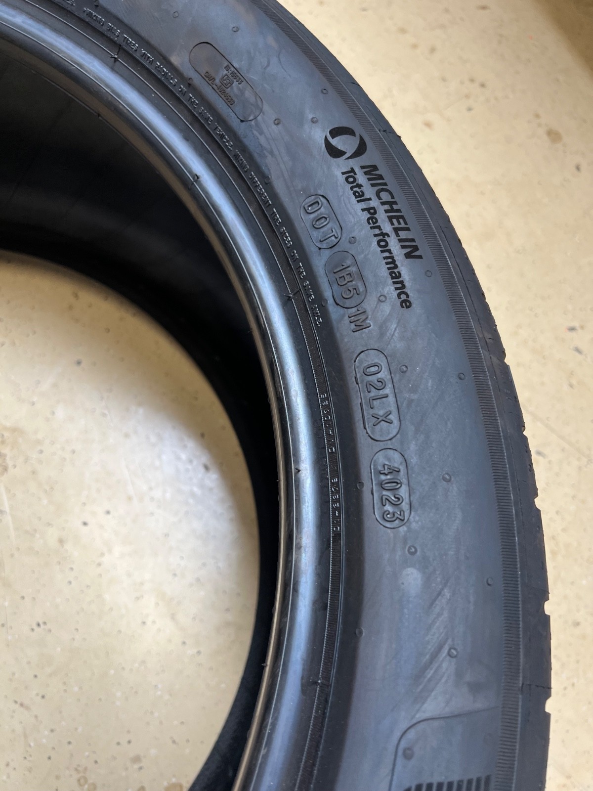 2 – NEW 275/40R20 XL (106V) Michelin Pilot Sport All Season 4 (ND0) – 7135