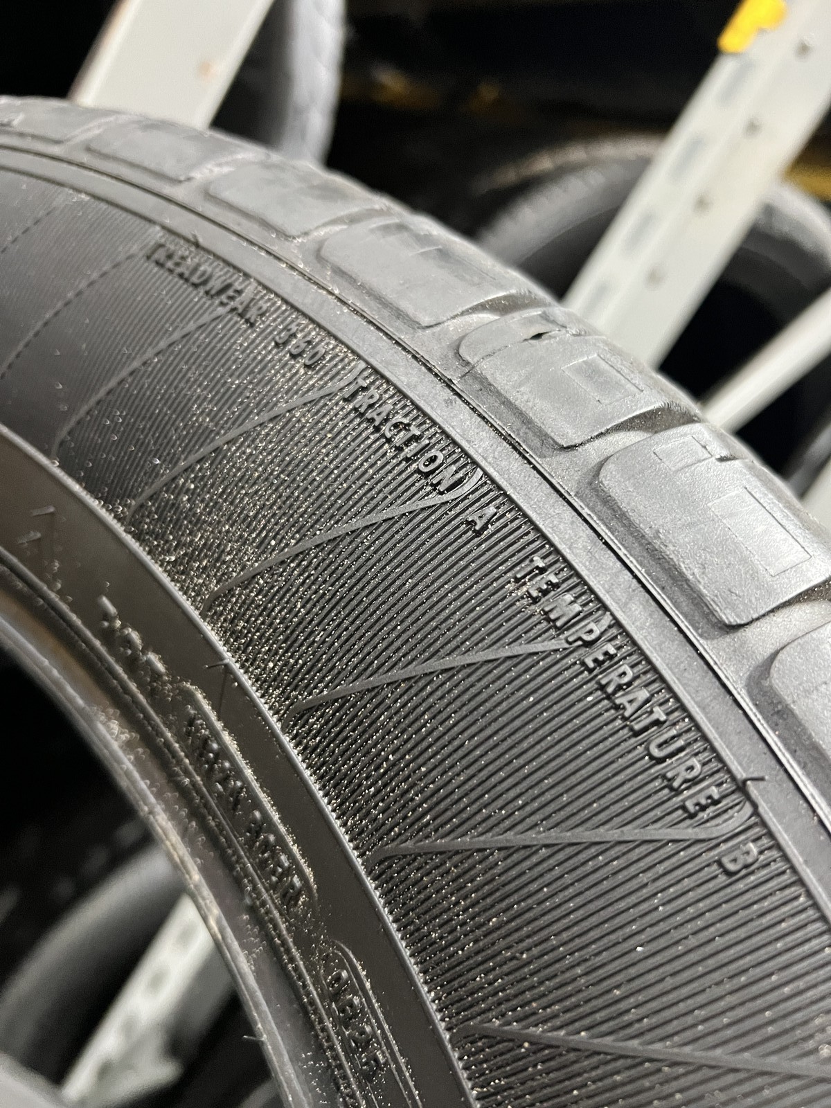 1 Tire Goodyear Eagle LS-2 275/55R20 111S DOT.0625 9.75/32 NO Patch