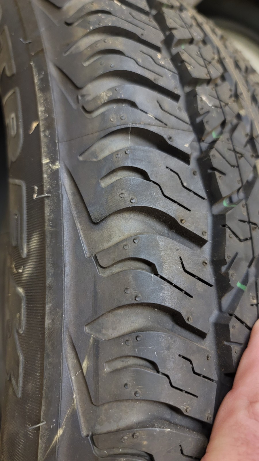 New 225/60R18 Dunlop Grandtrek AT20 99H – 10/32
