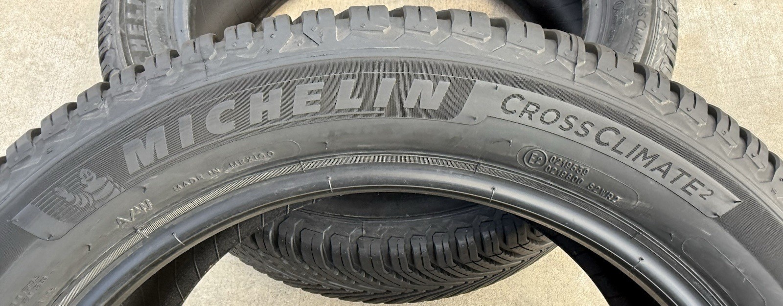 Set of FOUR BRAND NEW 235/50R19 103V Michelin CrossClimate 2 Tires 2355019